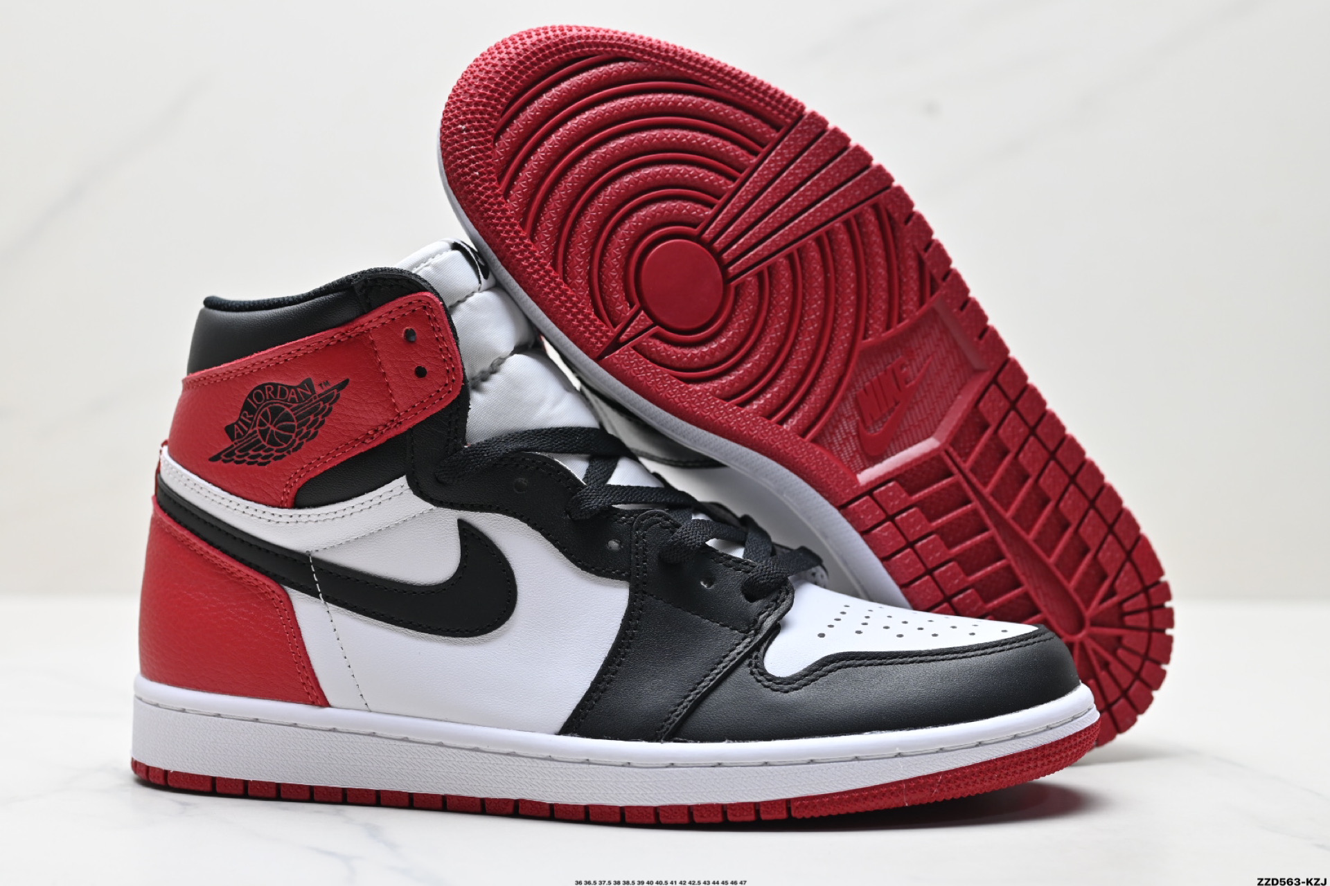 260 Nike Air Jordan 1 Retro High AJ1代迈克尔·乔丹高帮耐克经典复古百搭休闲文化运动篮球鞋 555088-125