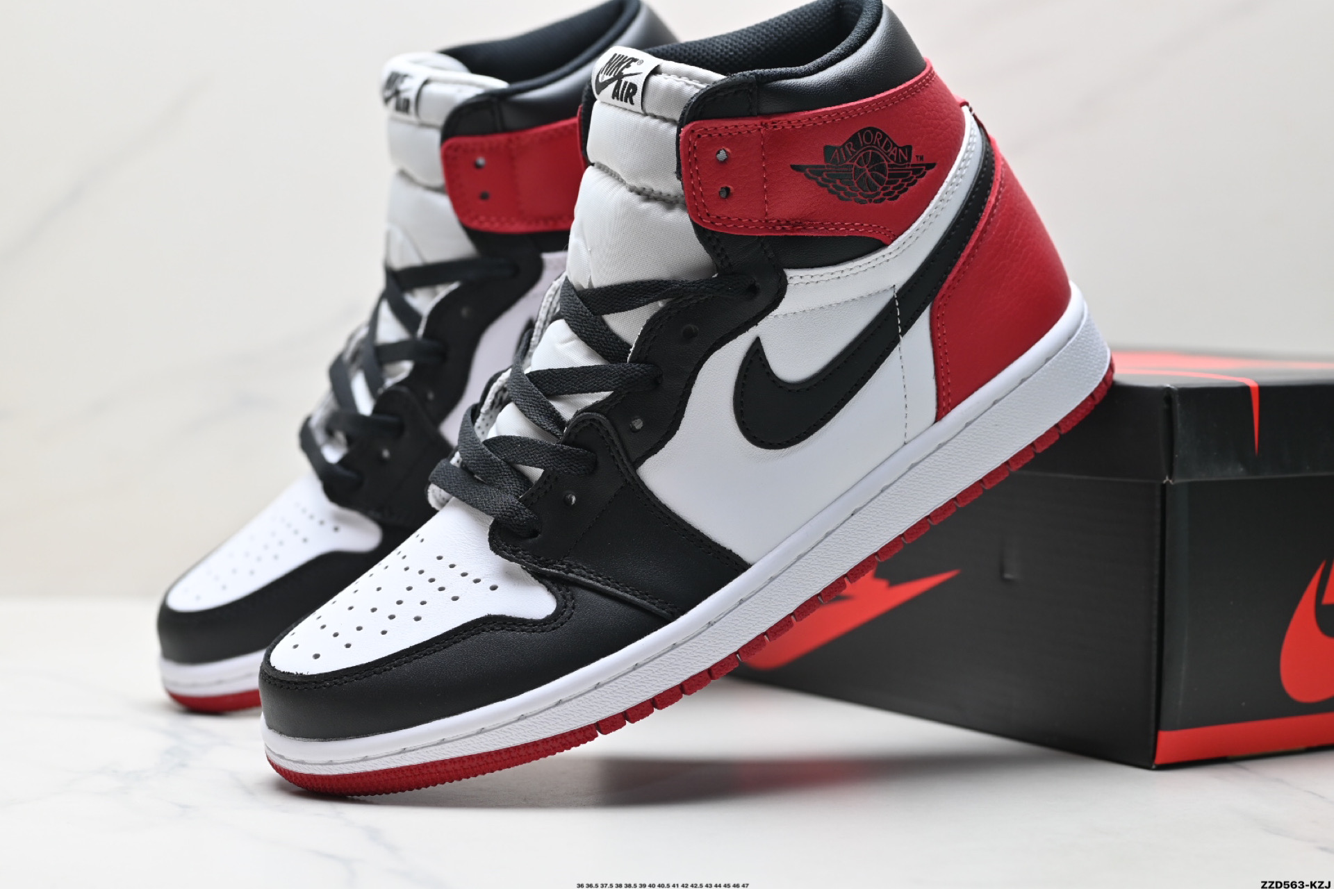 260 Nike Air Jordan 1 Retro High AJ1代迈克尔·乔丹高帮耐克经典复古百搭休闲文化运动篮球鞋 555088-125