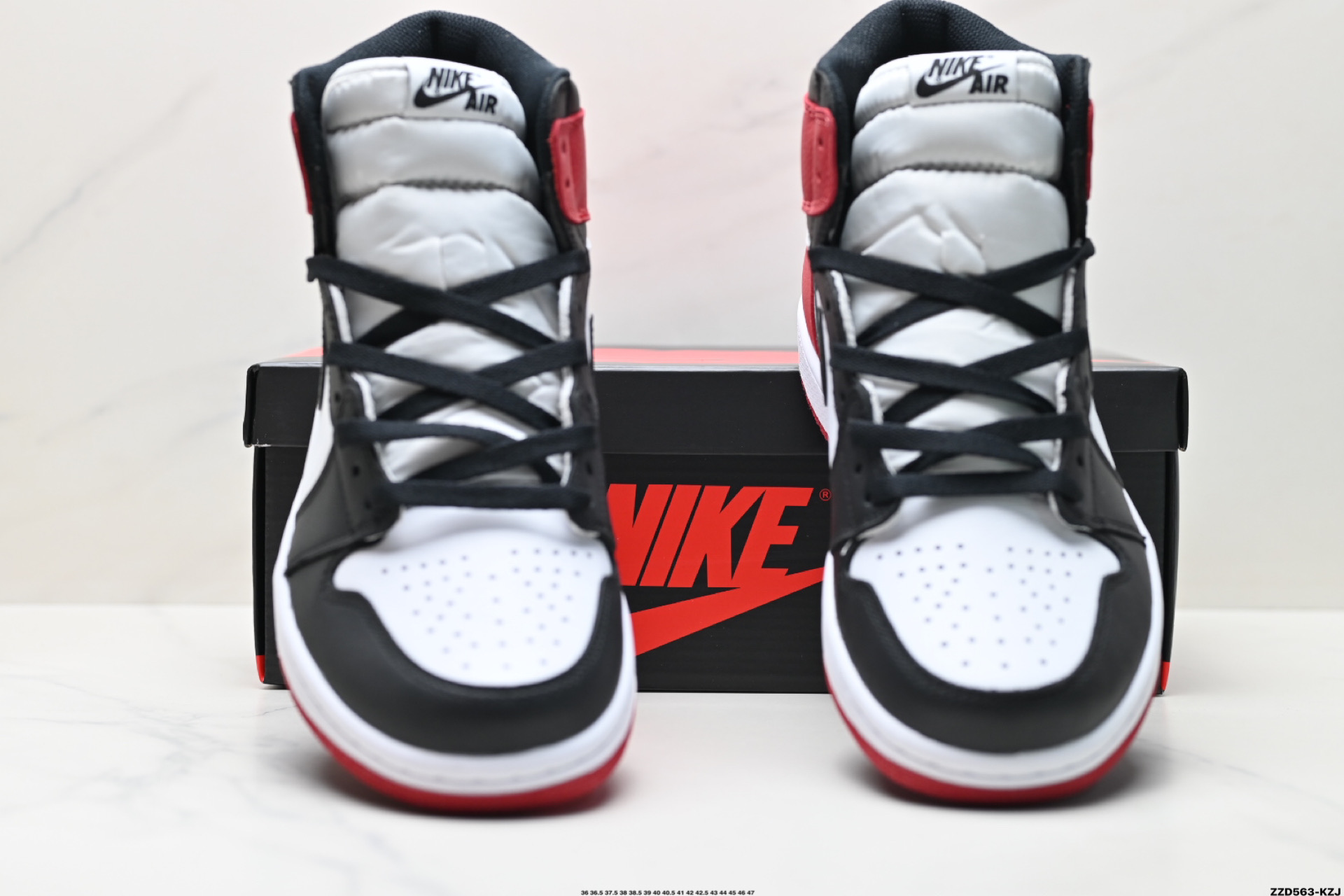 260 Nike Air Jordan 1 Retro High AJ1代迈克尔·乔丹高帮耐克经典复古百搭休闲文化运动篮球鞋 555088-125