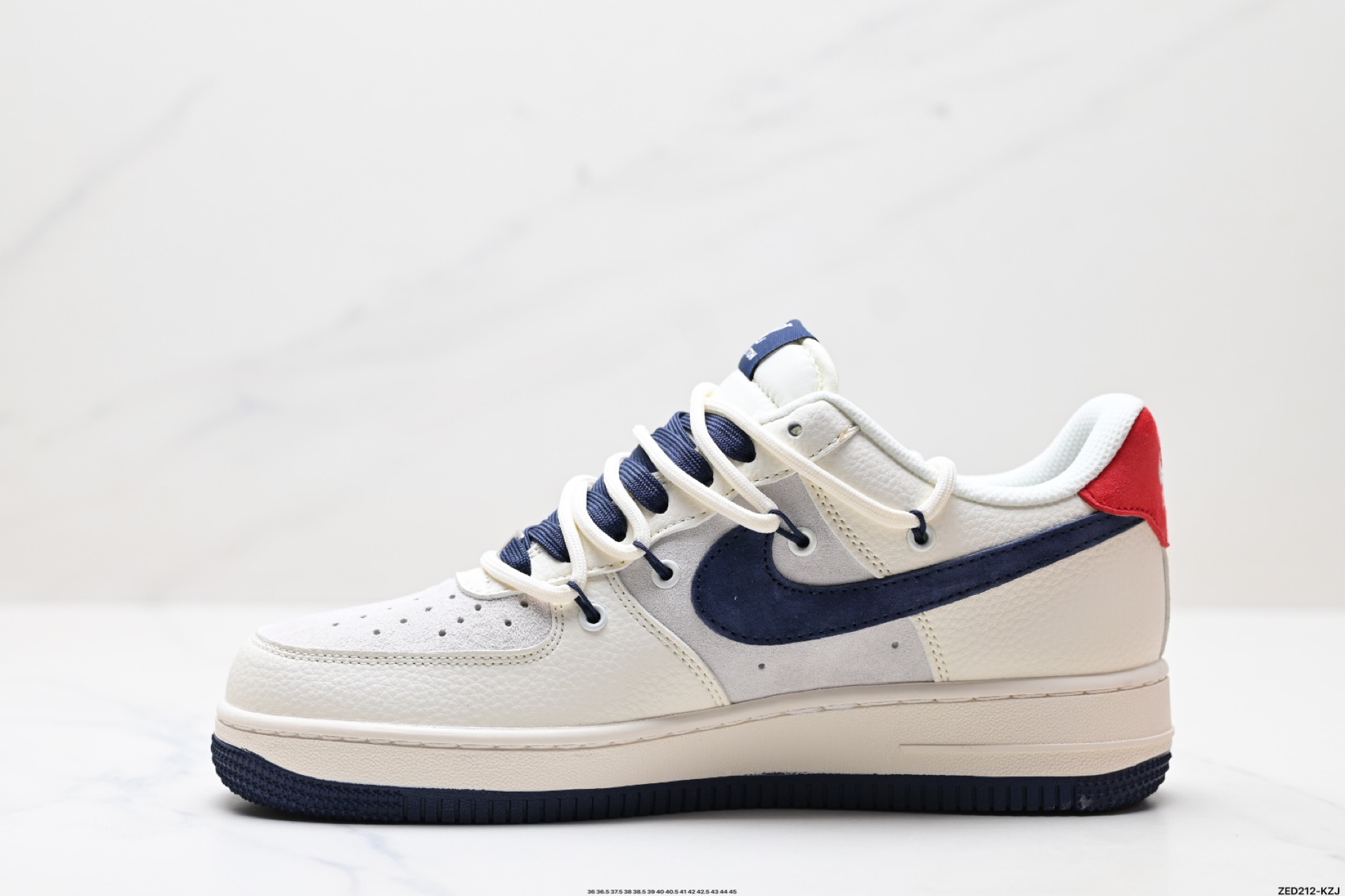 270 NIKE AIR FORCE 1‘07 LV8 DM6868-083