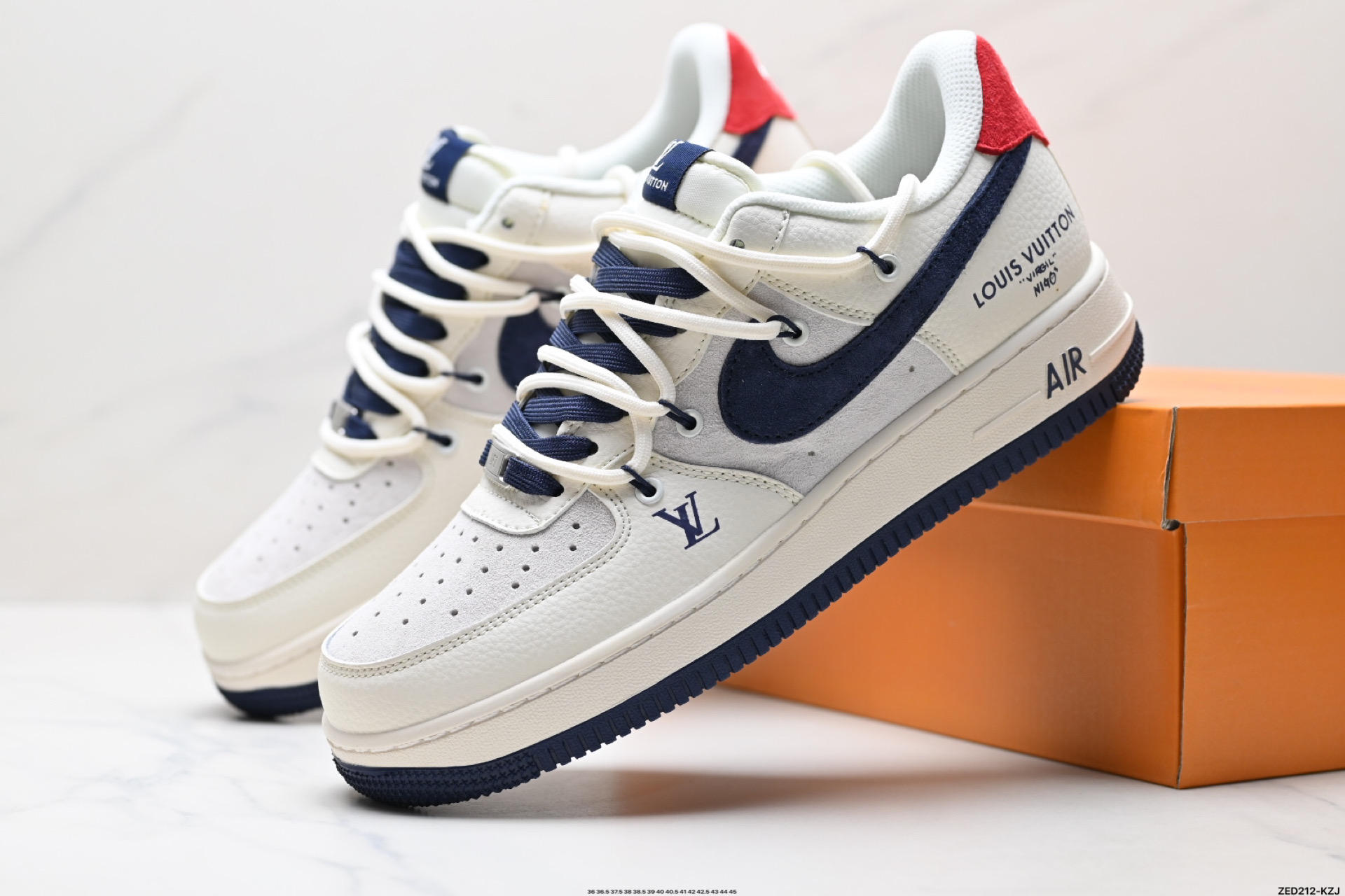 270 NIKE AIR FORCE 1‘07 LV8 DM6868-083