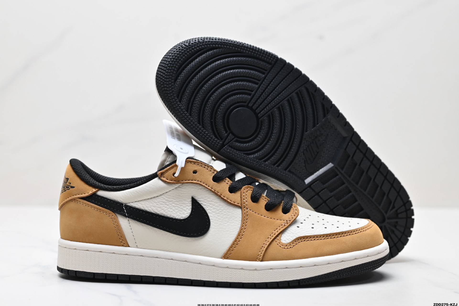 Nike Air Jordan 1 Low AJ1乔1低帮休闲板鞋 CZ0790-107