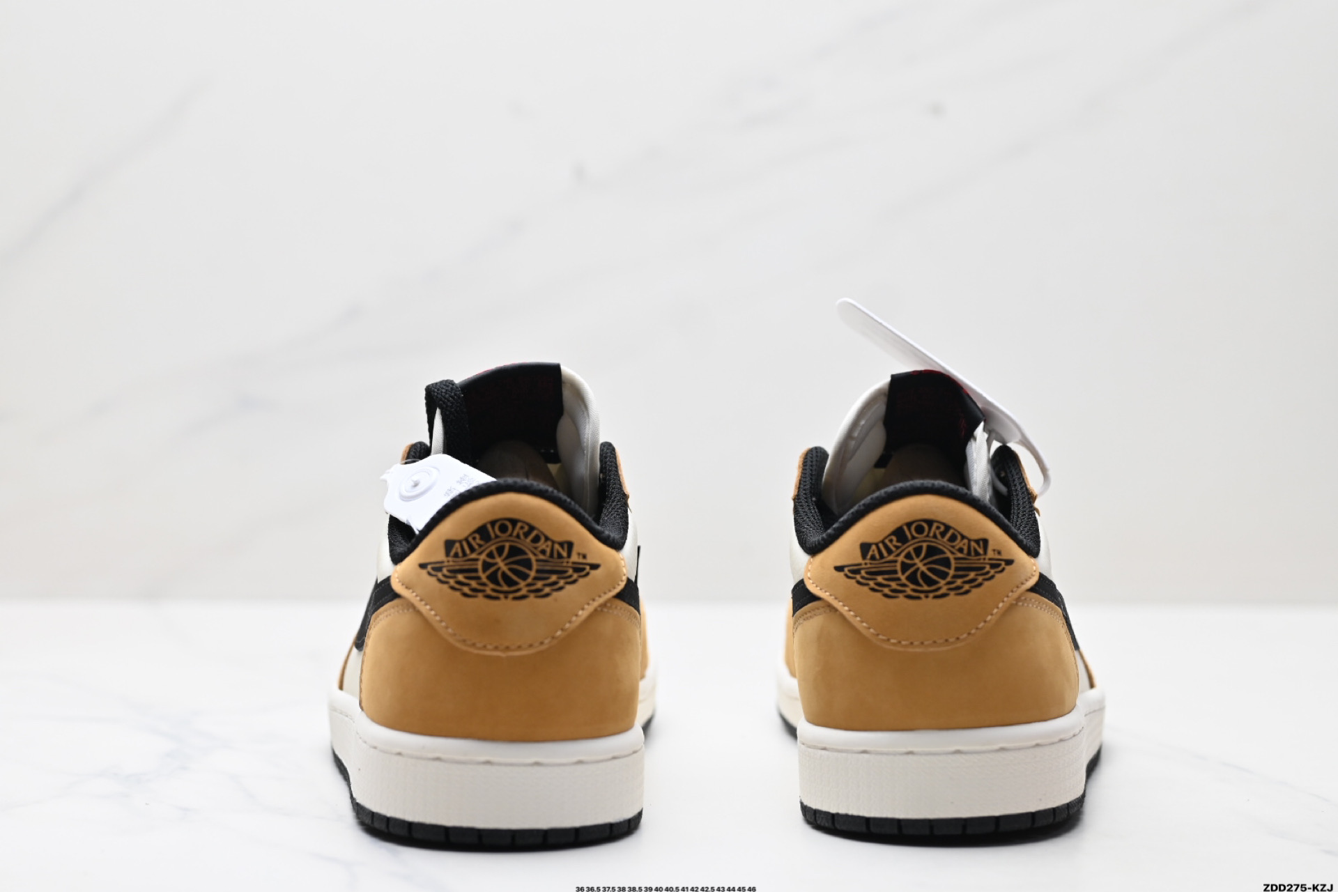 Nike Air Jordan 1 Low AJ1乔1低帮休闲板鞋 CZ0790-107