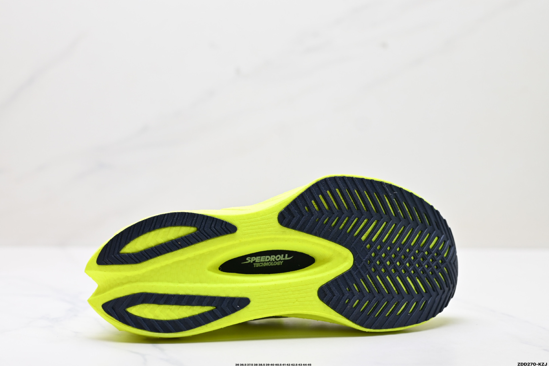 240 SAUCONY索康尼 ENDORPHIN PRO4系列 男女低帮缓震跑步鞋 S10939-223