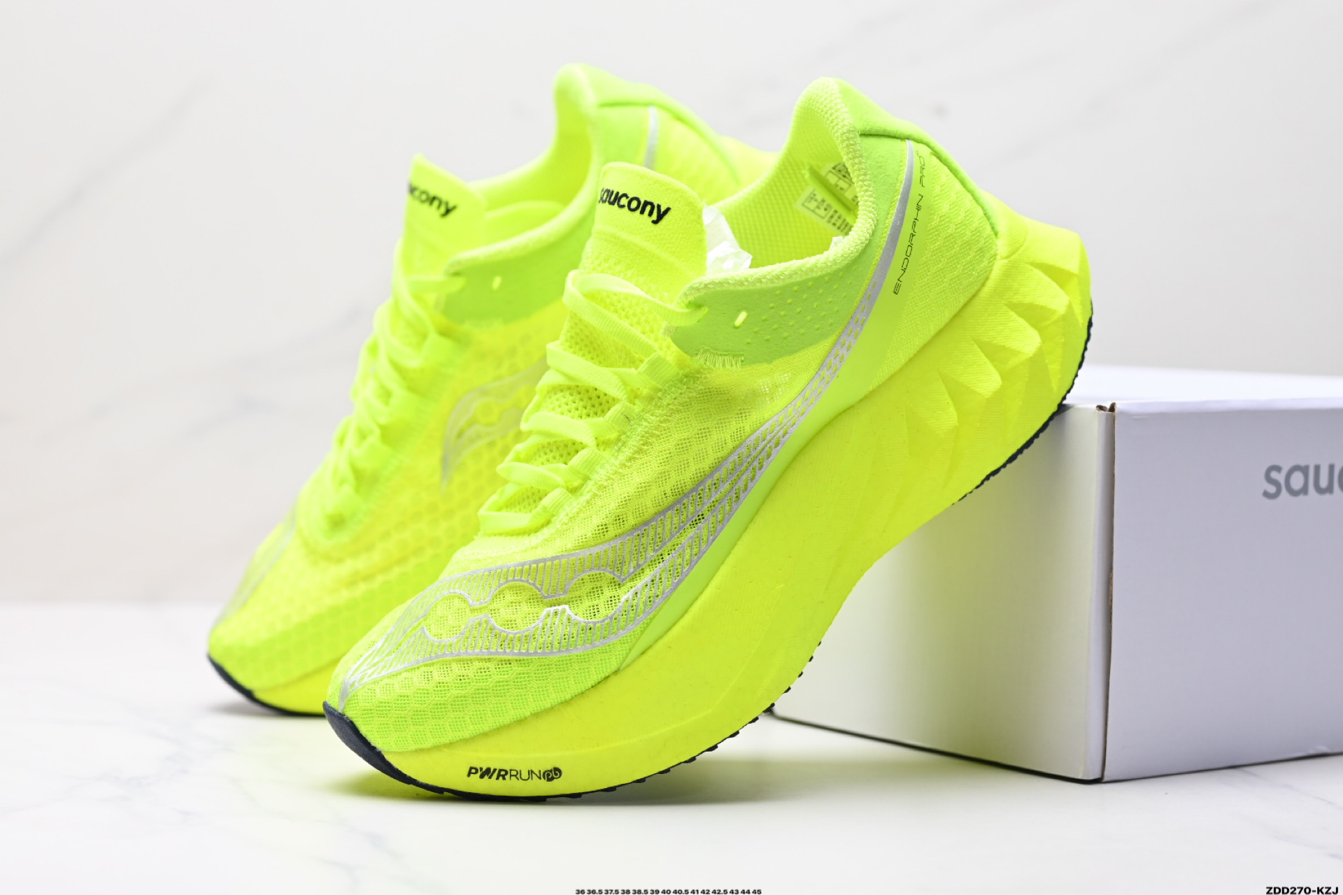 240 SAUCONY索康尼 ENDORPHIN PRO4系列 男女低帮缓震跑步鞋 S10939-223