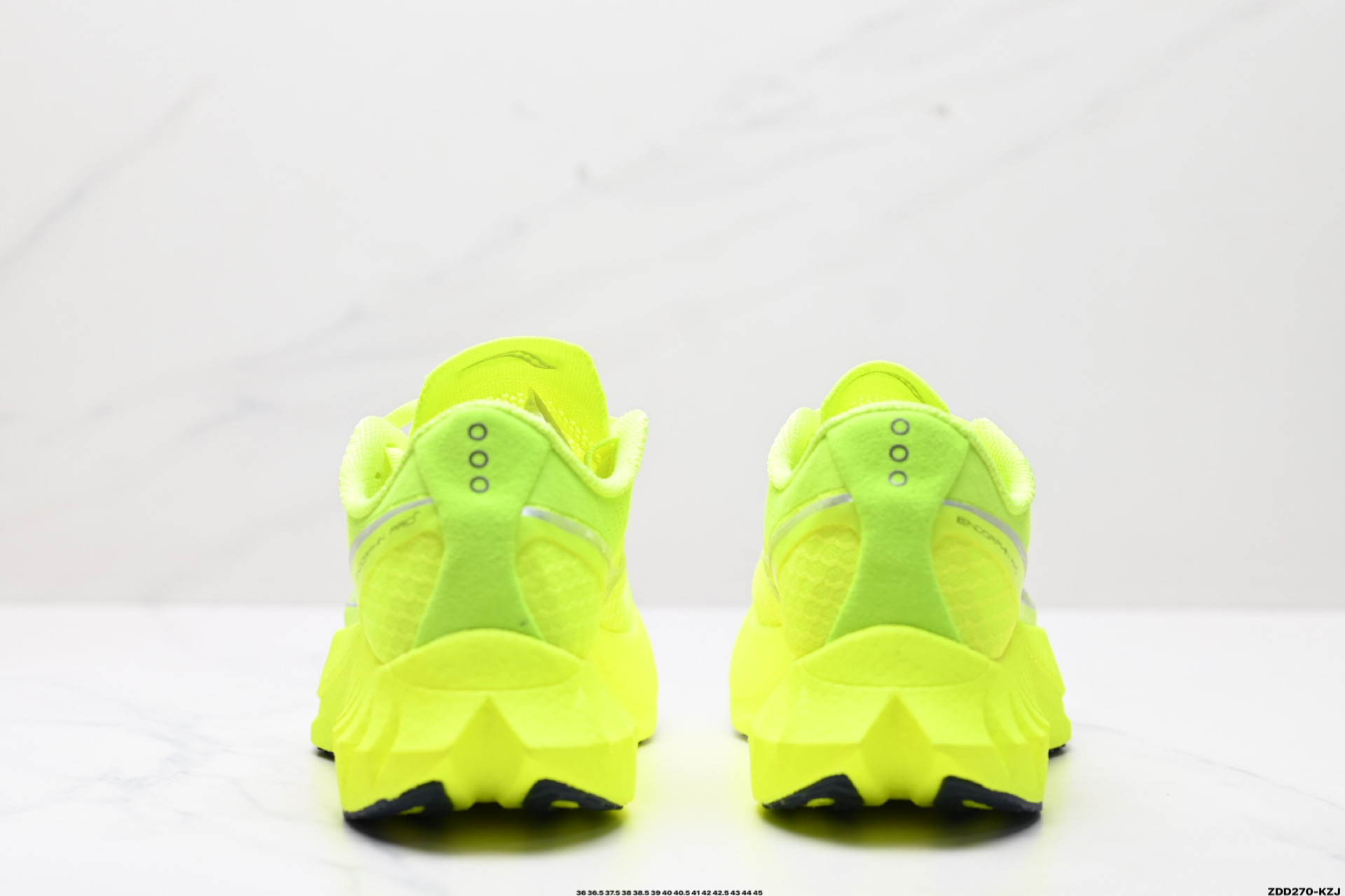 240 SAUCONY索康尼 ENDORPHIN PRO4系列 男女低帮缓震跑步鞋 S10939-223