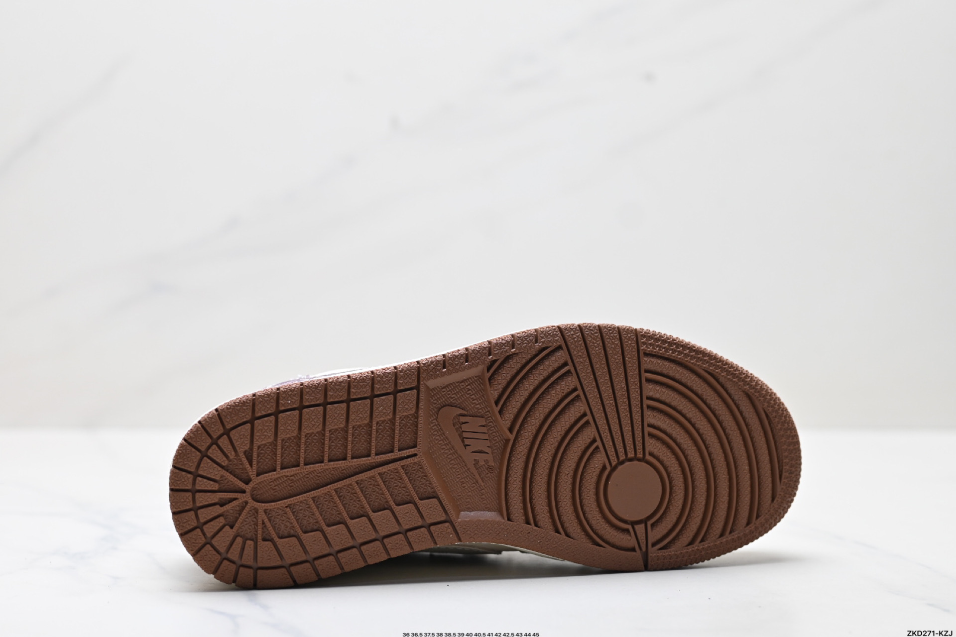 AJ1倒勾Travis Scott x Air Jordan 1 ” Reverse Mocha “ AJ1乔1 TS 闪电 联名倒钩 低帮文化篮球鞋 XS2024-060