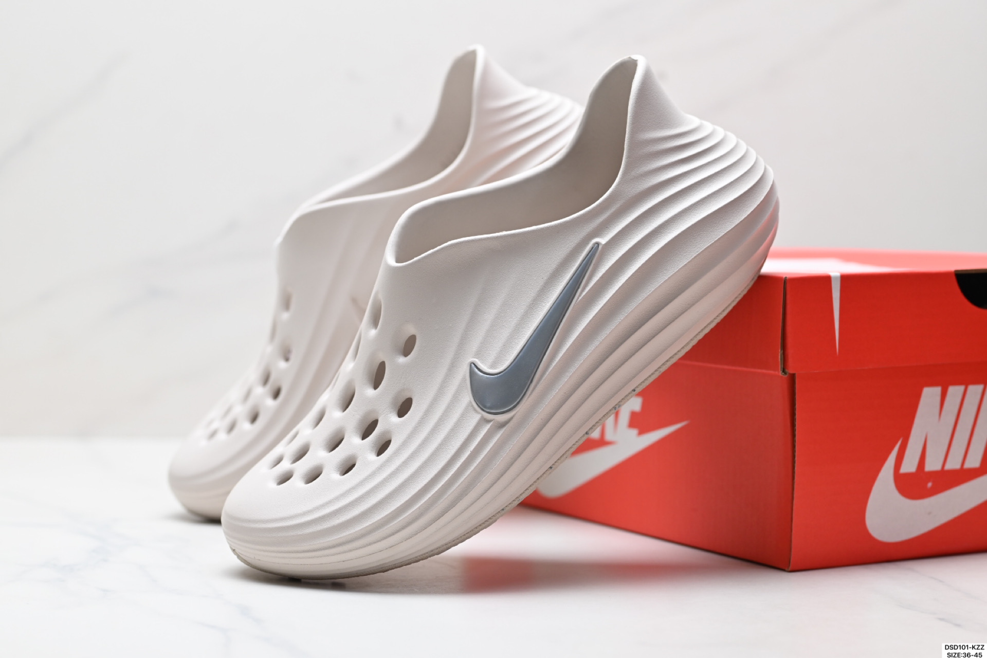 100 Nike ReactX REJUVEN8 耐克 简约舒适 洞洞鞋 HV5060-002