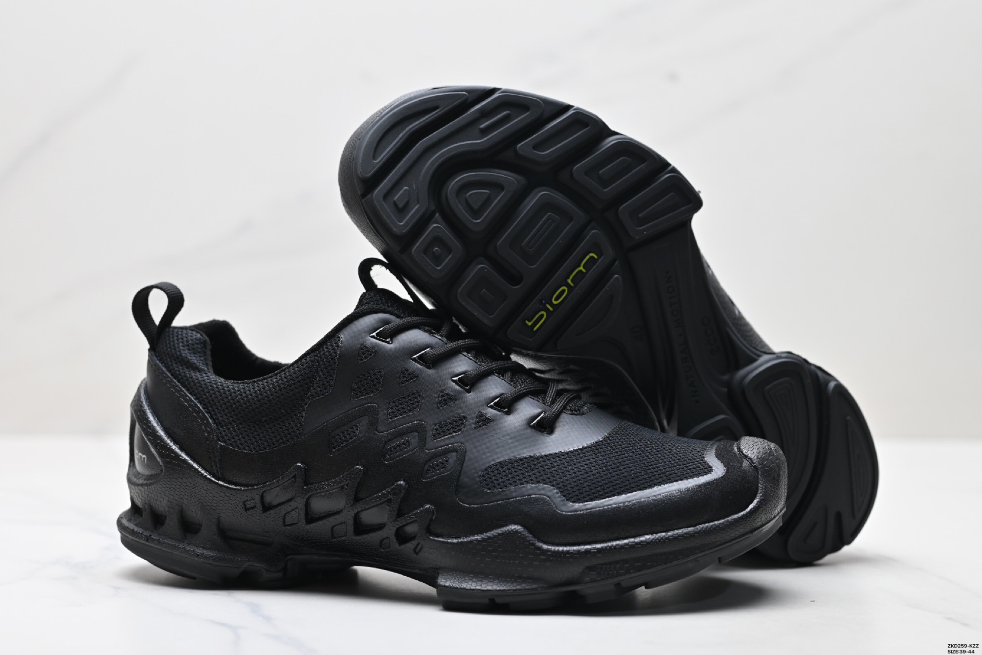 280 新品 ecco爱步Biom 2.2健步防水轻跑透气休闲鞋