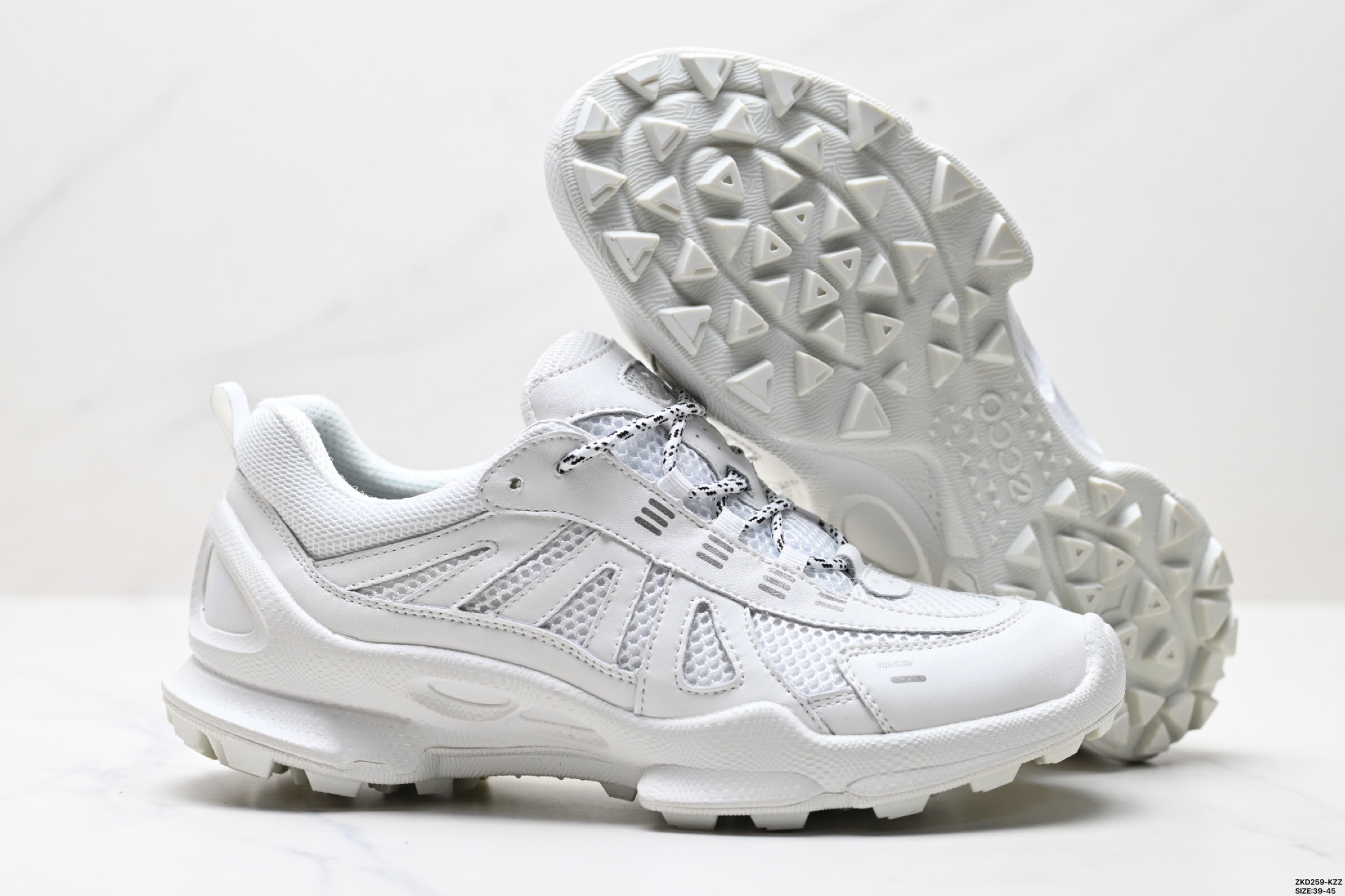 280 新品 ecco爱步Biom 2.2健步防水轻跑透气休闲鞋