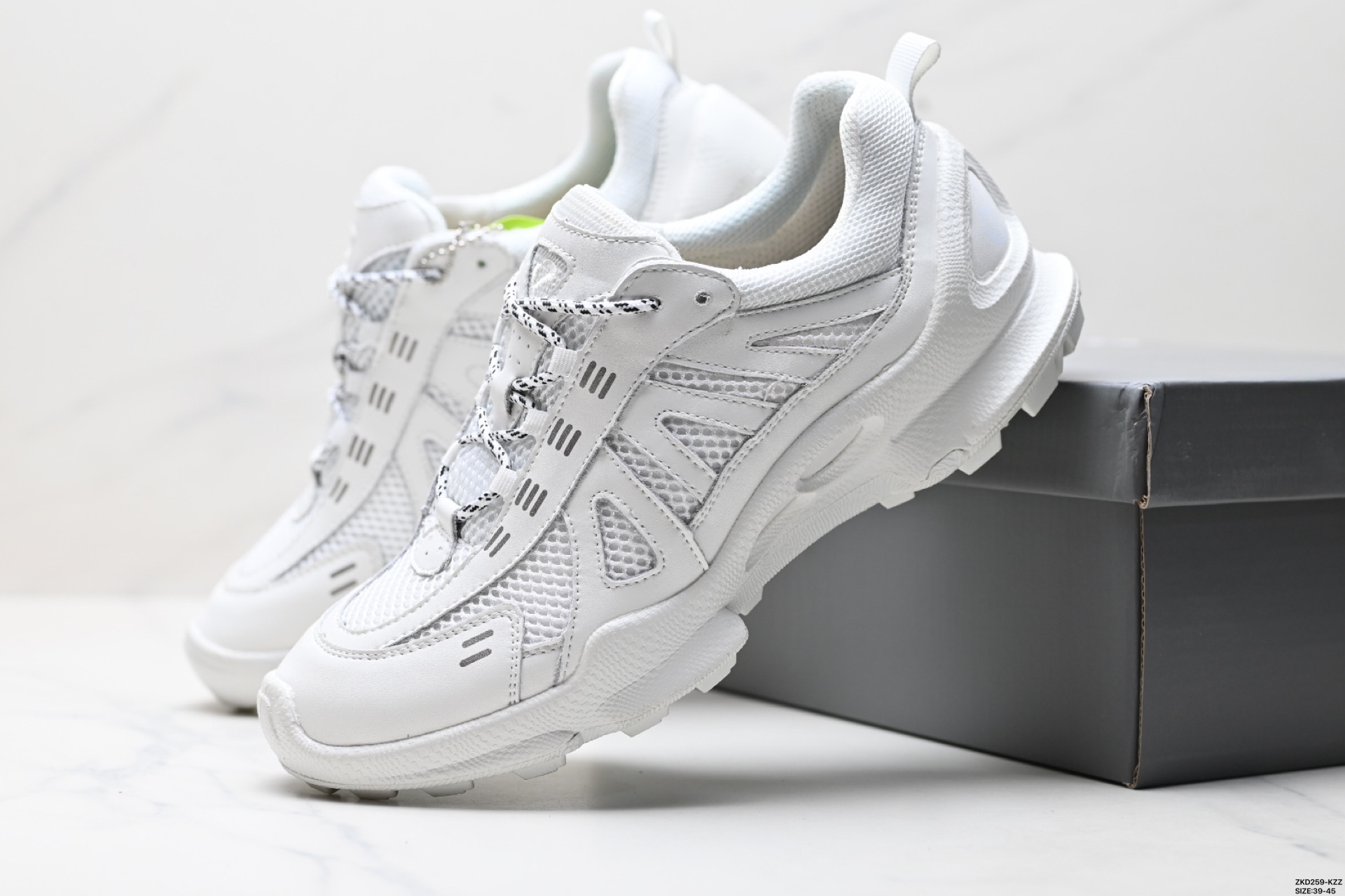 280 新品 ecco爱步Biom 2.2健步防水轻跑透气休闲鞋