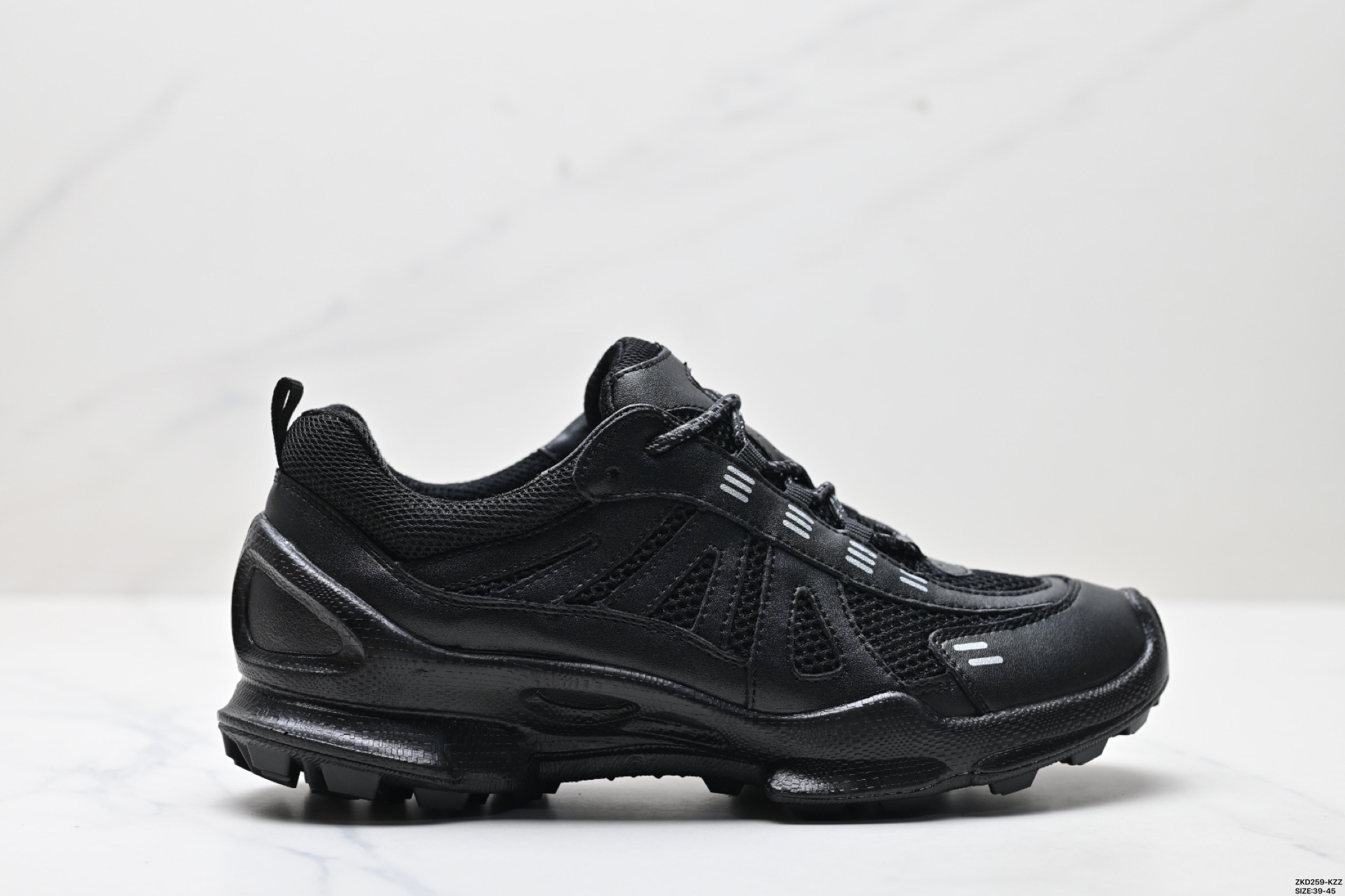280 新品 ecco爱步Biom 2.2健步防水轻跑透气休闲鞋