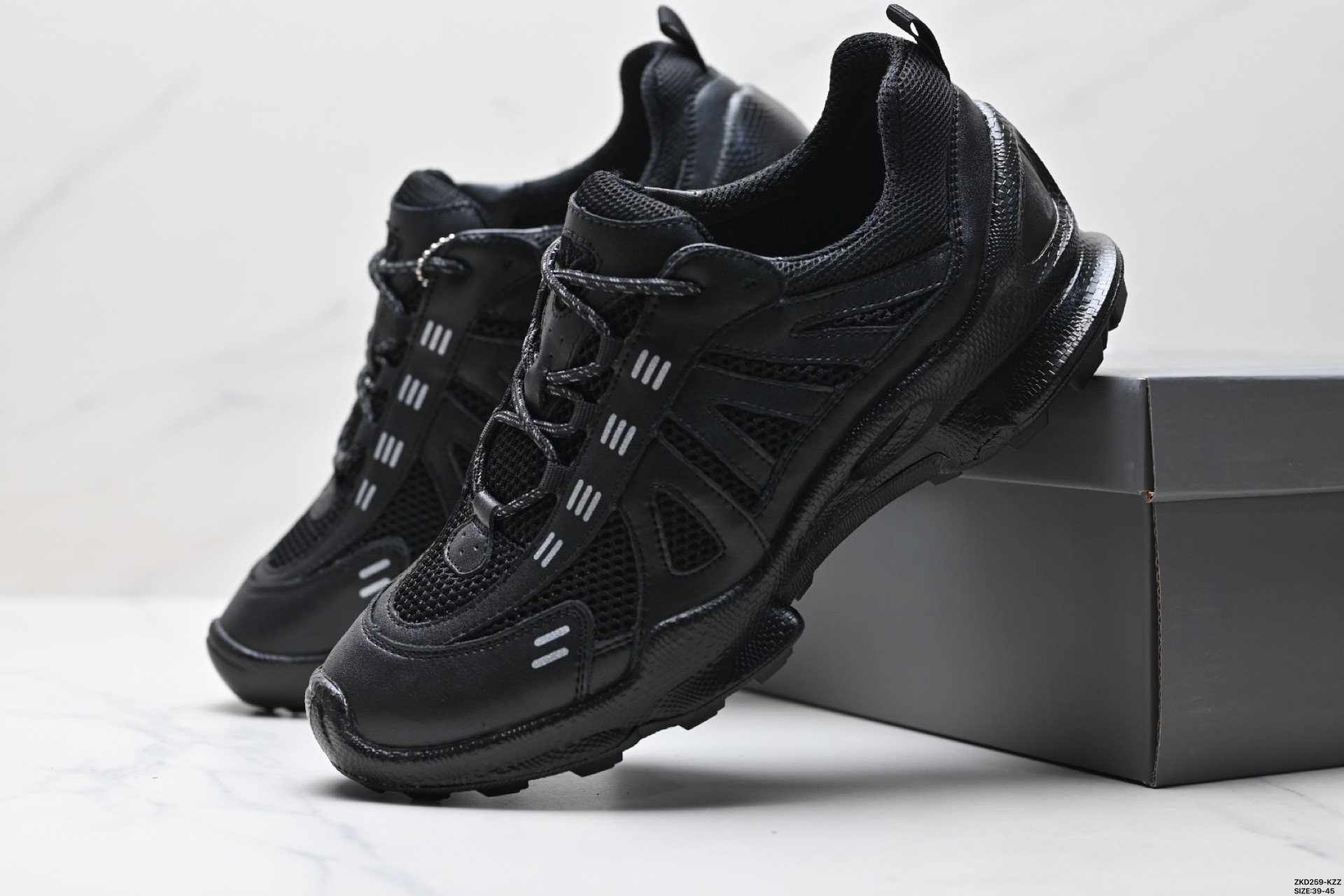280 新品 ecco爱步Biom 2.2健步防水轻跑透气休闲鞋