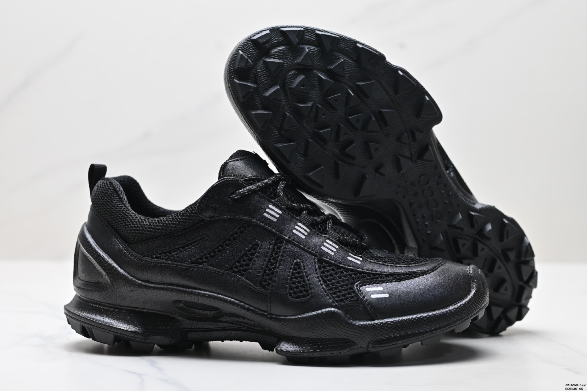 280 新品 ecco爱步Biom 2.2健步防水轻跑透气休闲鞋