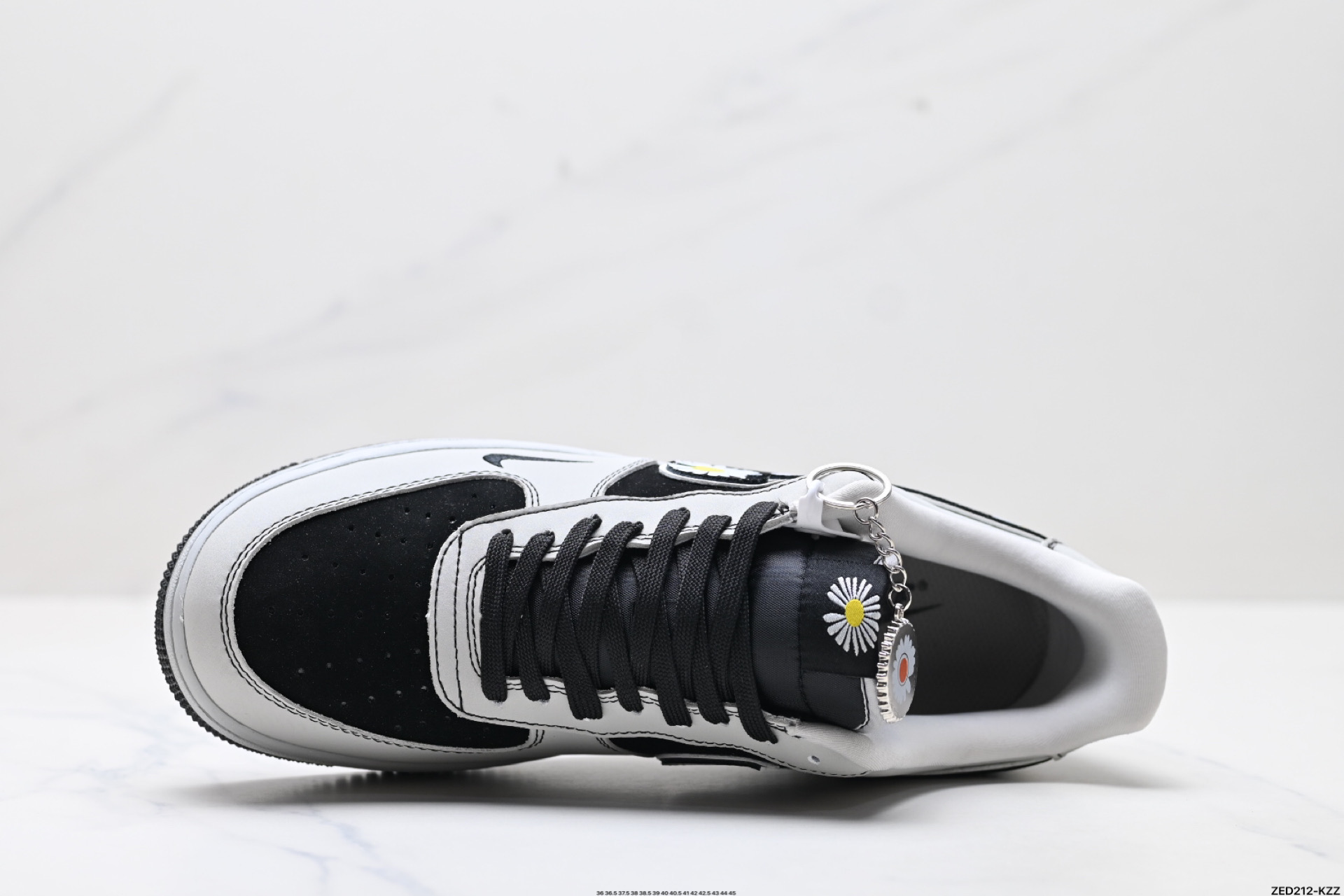 270 NIKE AIR FORCE 1‘07 LV8 DF0188-055