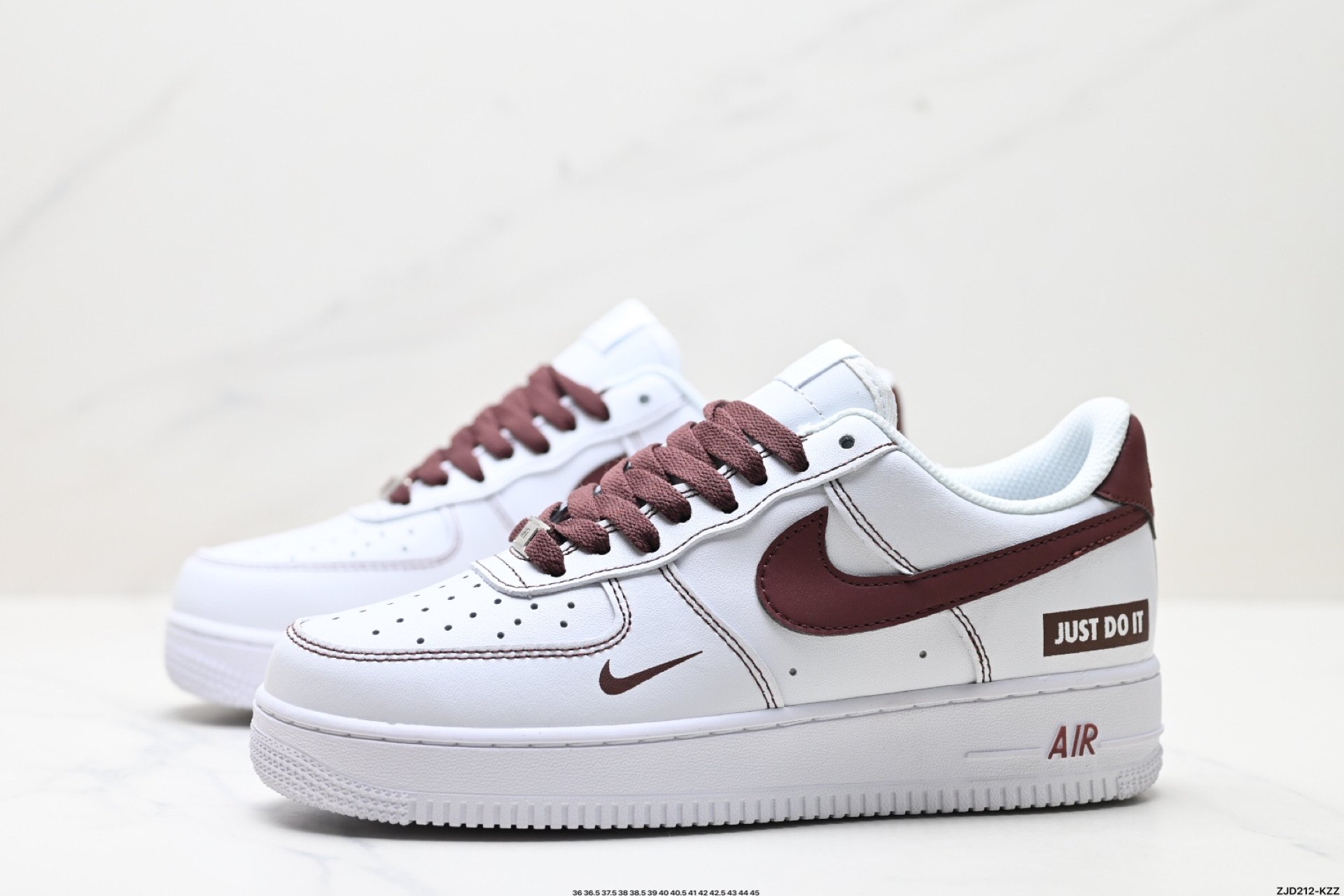 NIKE AIR FORCE 1‘07 LV8 CW2288-027