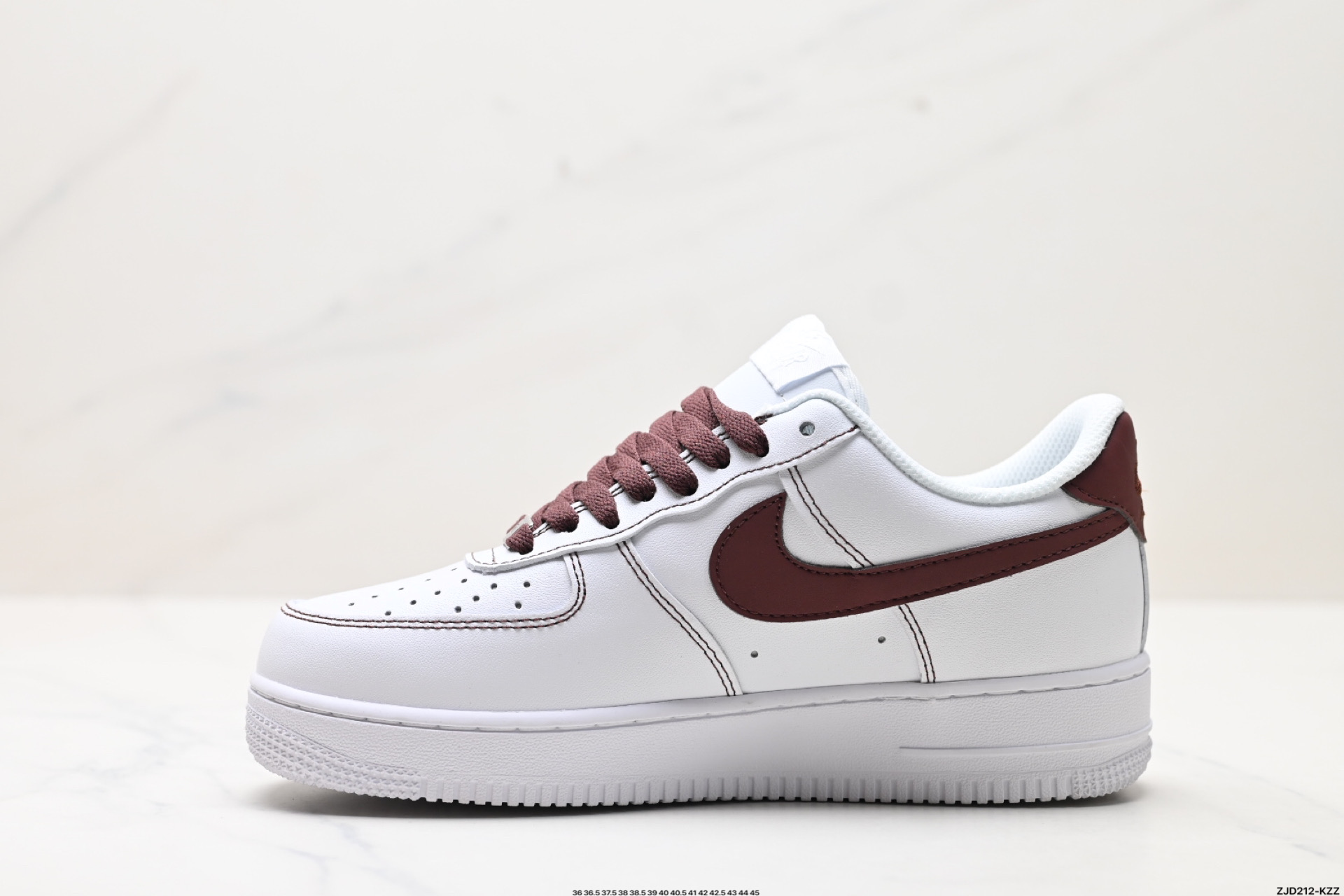 NIKE AIR FORCE 1‘07 LV8 CW2288-027