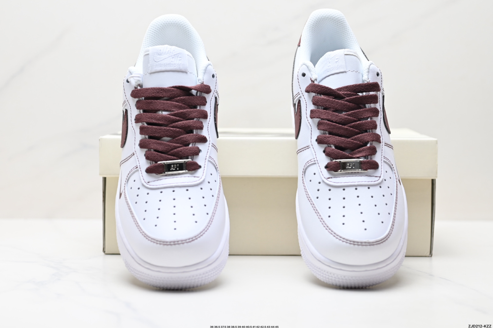 NIKE AIR FORCE 1‘07 LV8 CW2288-027