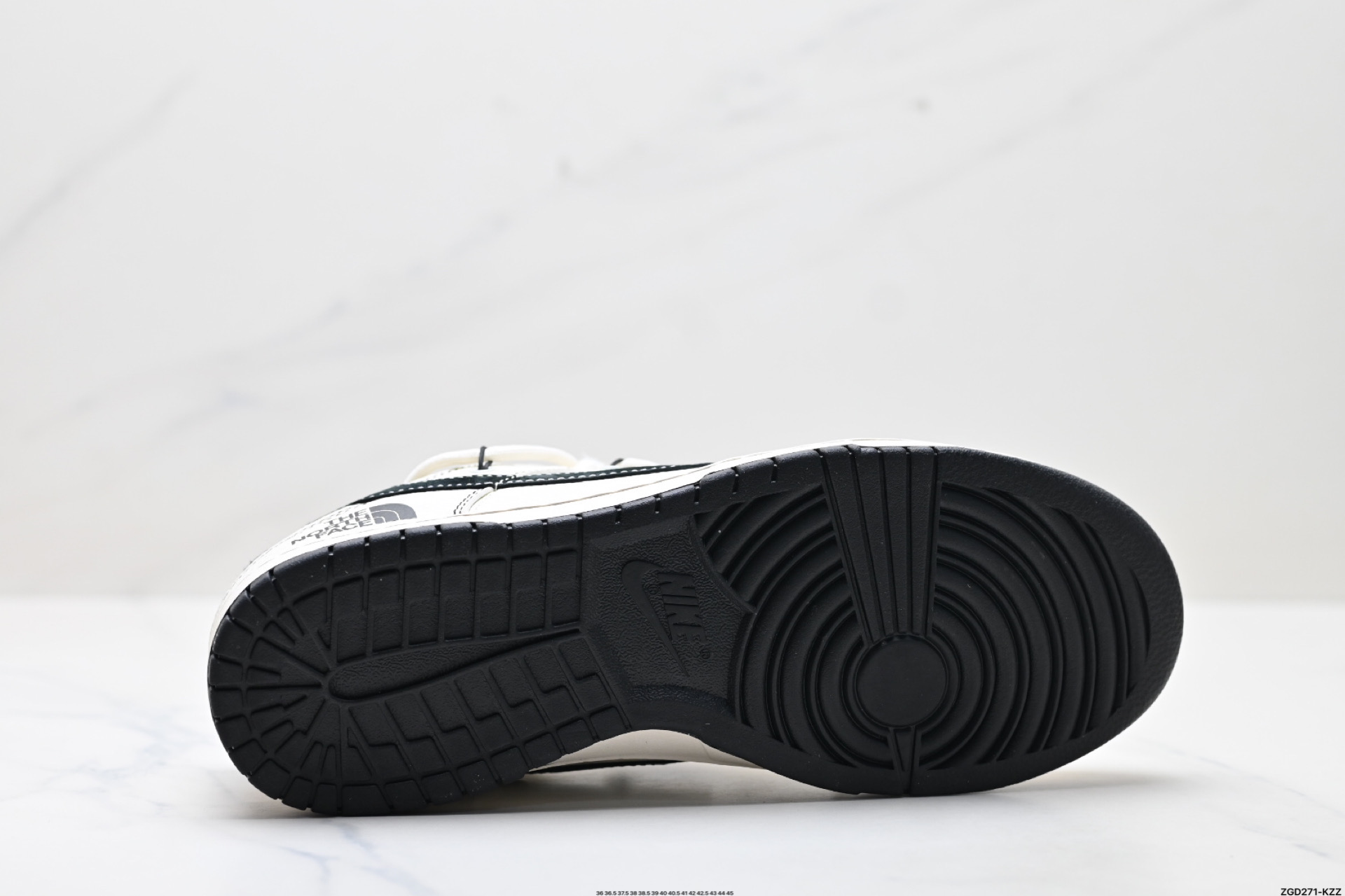 300 NK Dunk Low Retro “DIY高端定制” 低帮休闲运动板鞋 YX5066-286