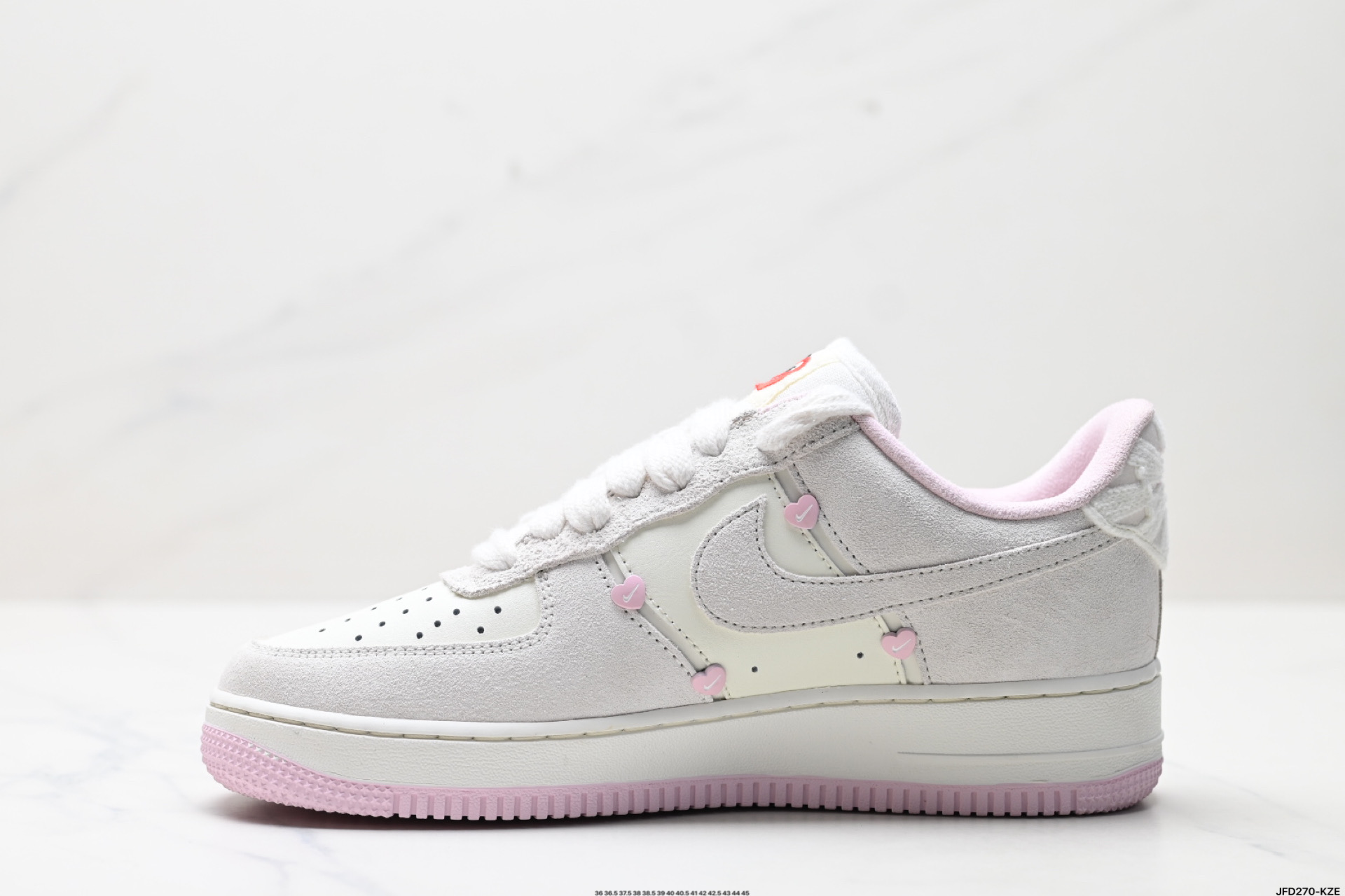 180 耐克Nike Air Force 1“07LX空军一号低帮百搭休闲运动板鞋 HV5992-111