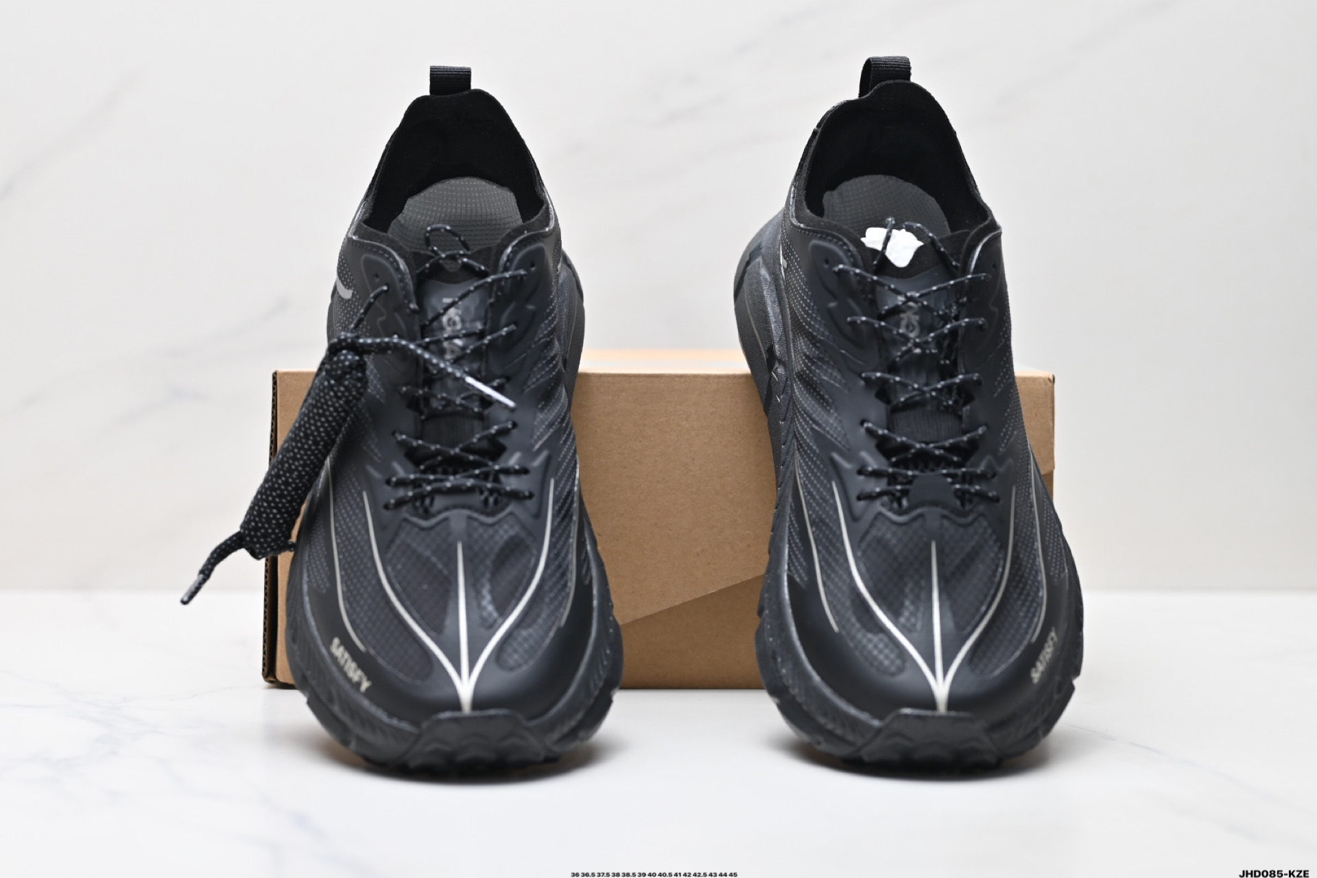 200 Satisfy x HOKA M MAFATE SPEED 4全新配色 这个品牌来自于新西兰的毛利语 1168450