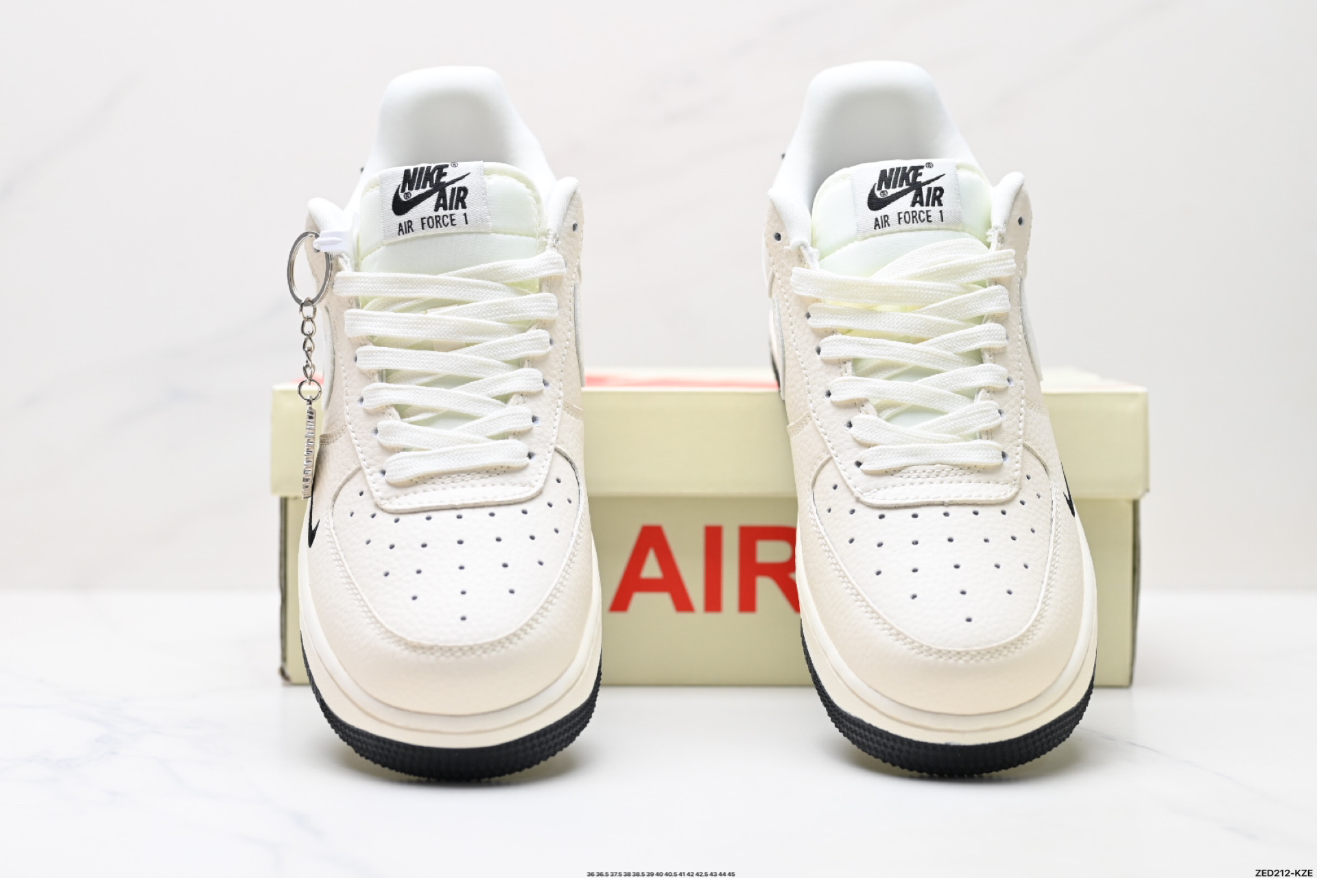 270 NIKE AIR FORCE 1‘07 LV8 DF0188-054