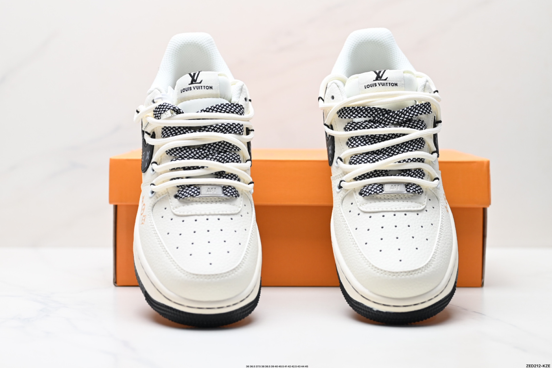 270 NIKE AIR FORCE 1‘07 LV8 DM6868-061