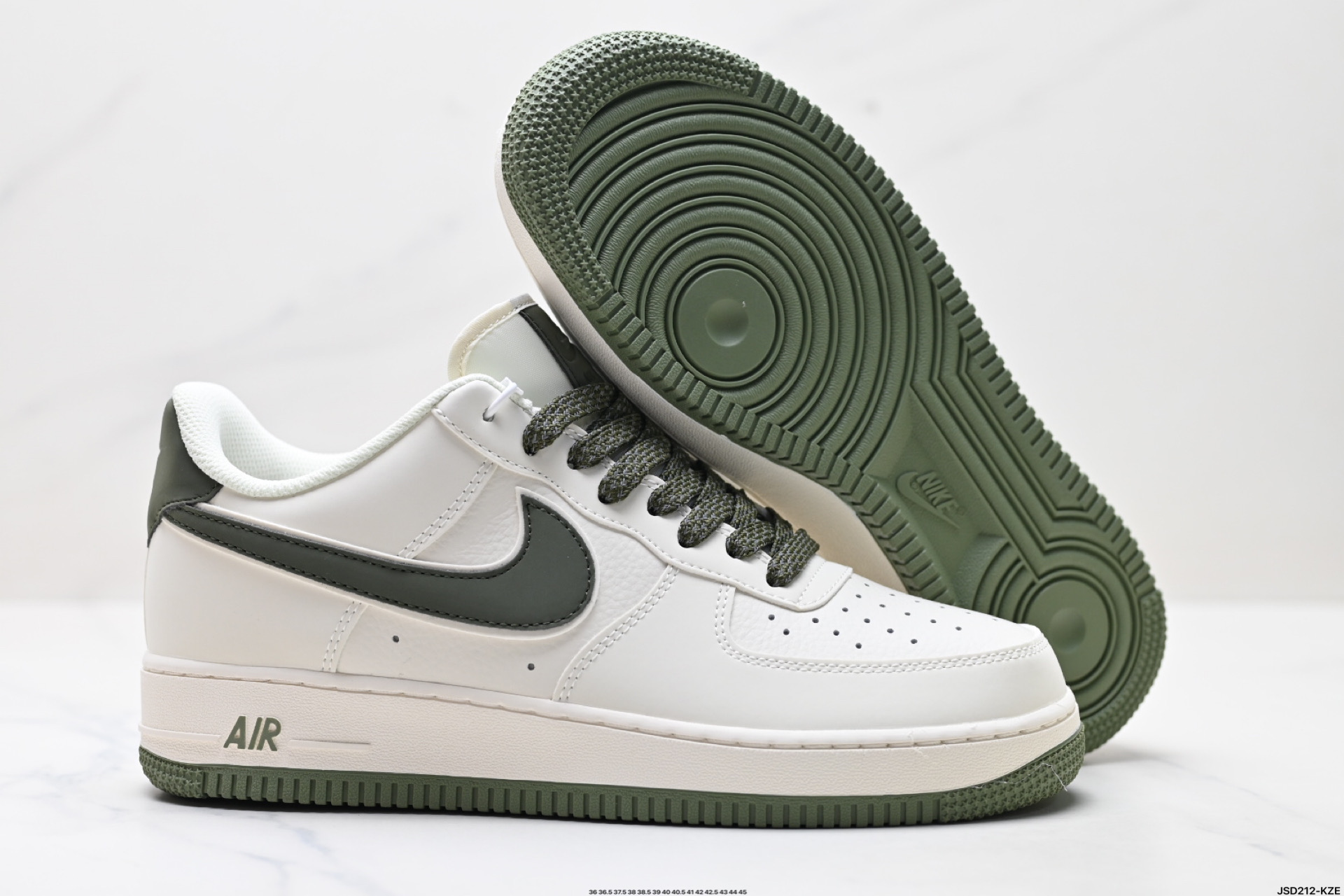 210 NIKE AIR FORCE 1‘07 LV8 GL6835-008