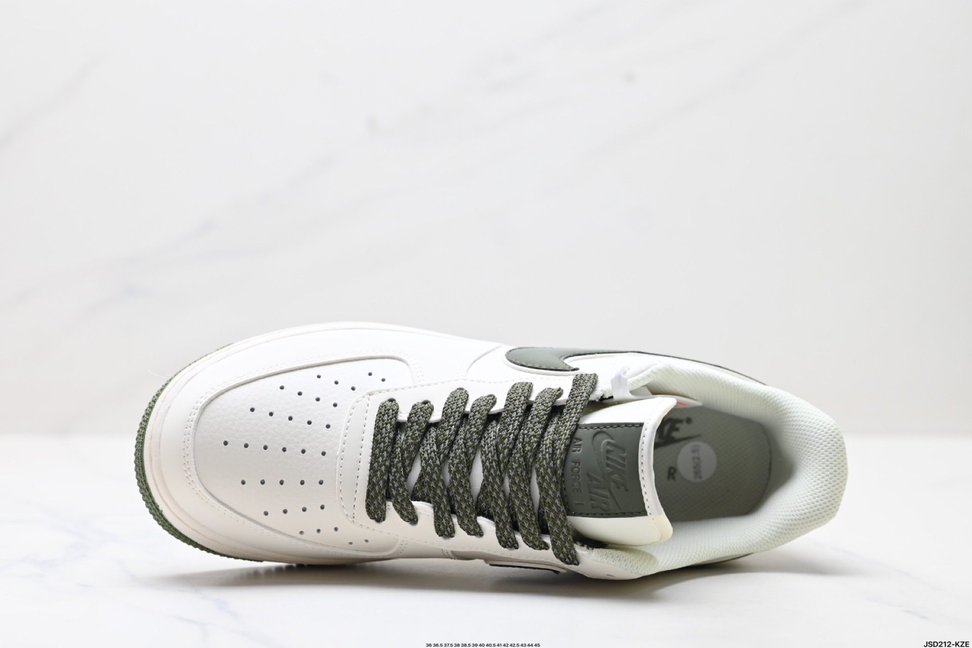 210 NIKE AIR FORCE 1‘07 LV8 GL6835-008