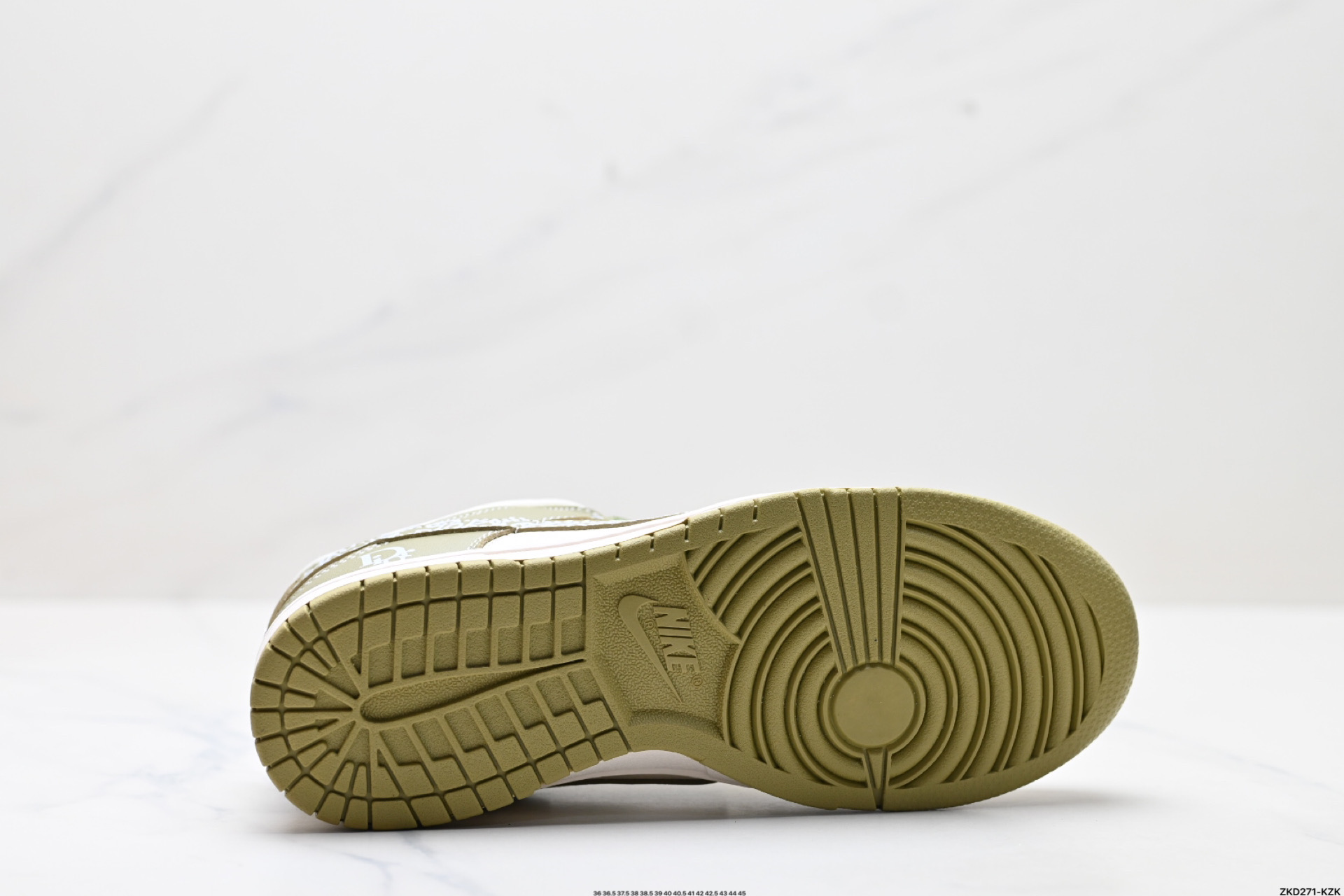 NK Dunk Low Retro “DIY高端定制” 低帮休闲运动板鞋 KK1333-044