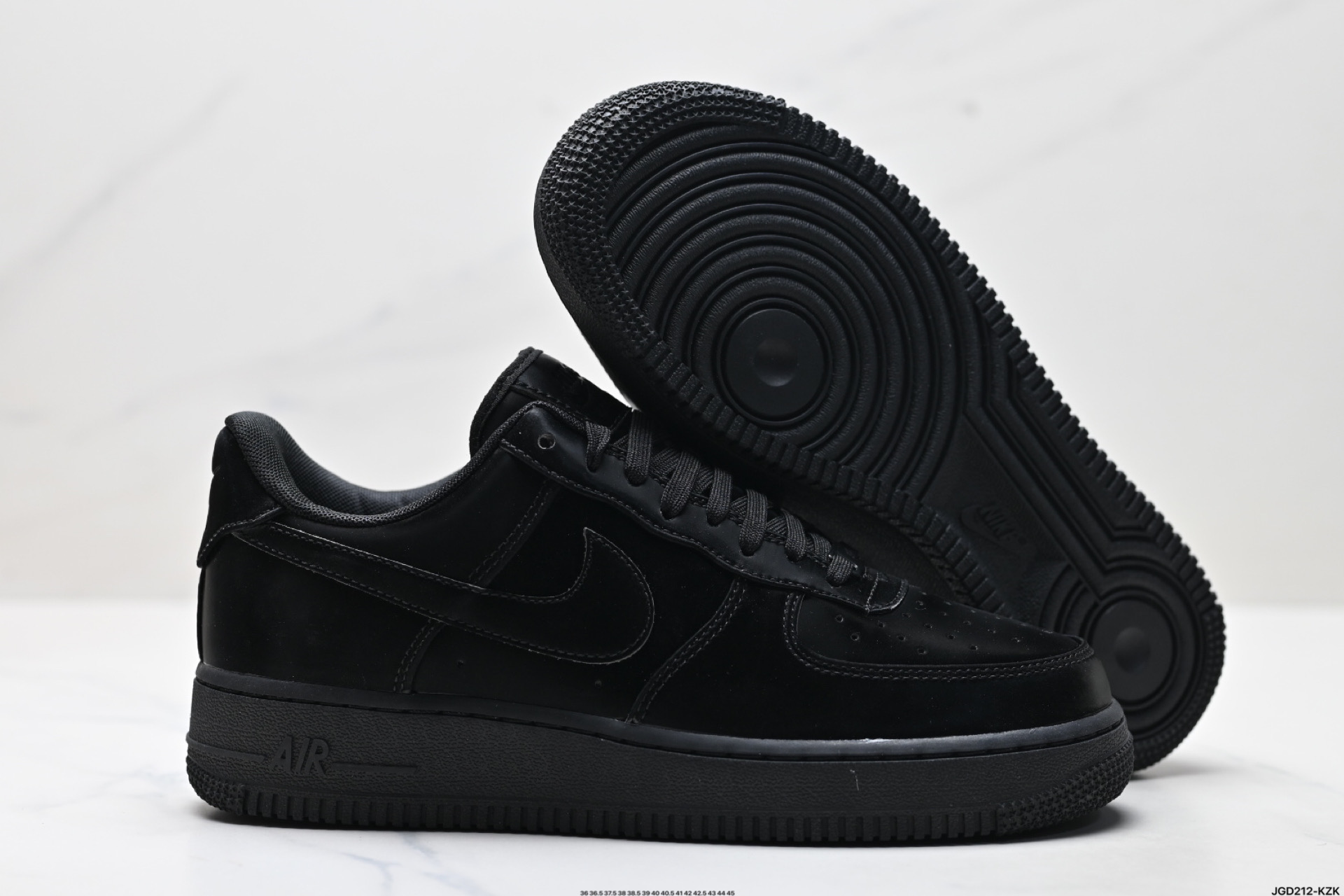 NIKE AIR FORCE 1‘07 HF9109-001