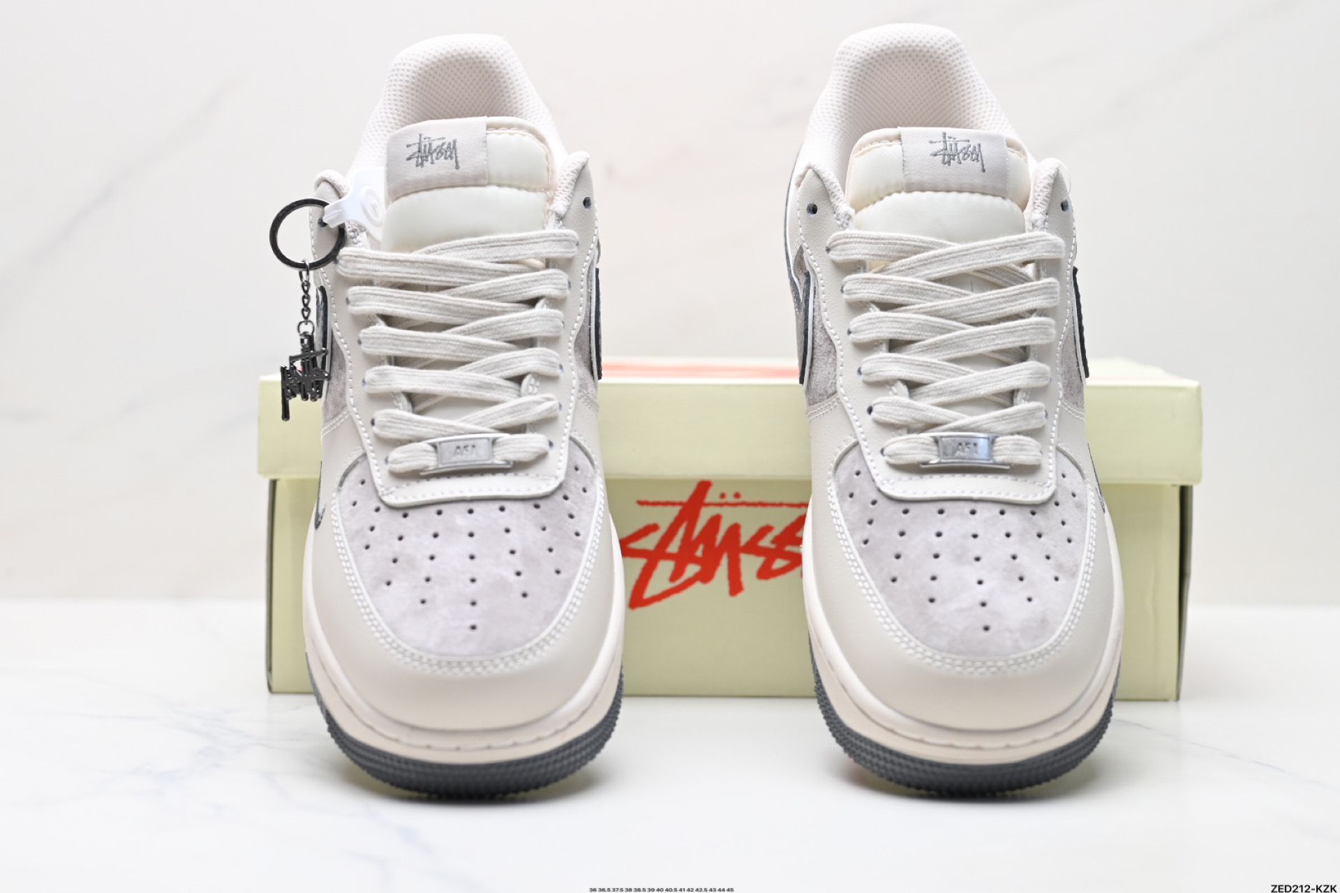 NIKE AIR FORCE 1‘07 LV8 XS3168-126