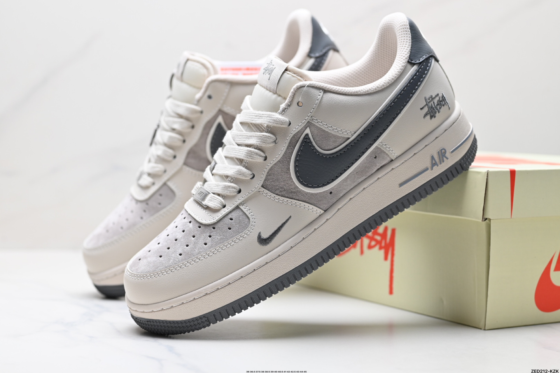 NIKE AIR FORCE 1‘07 LV8 XS3168-126