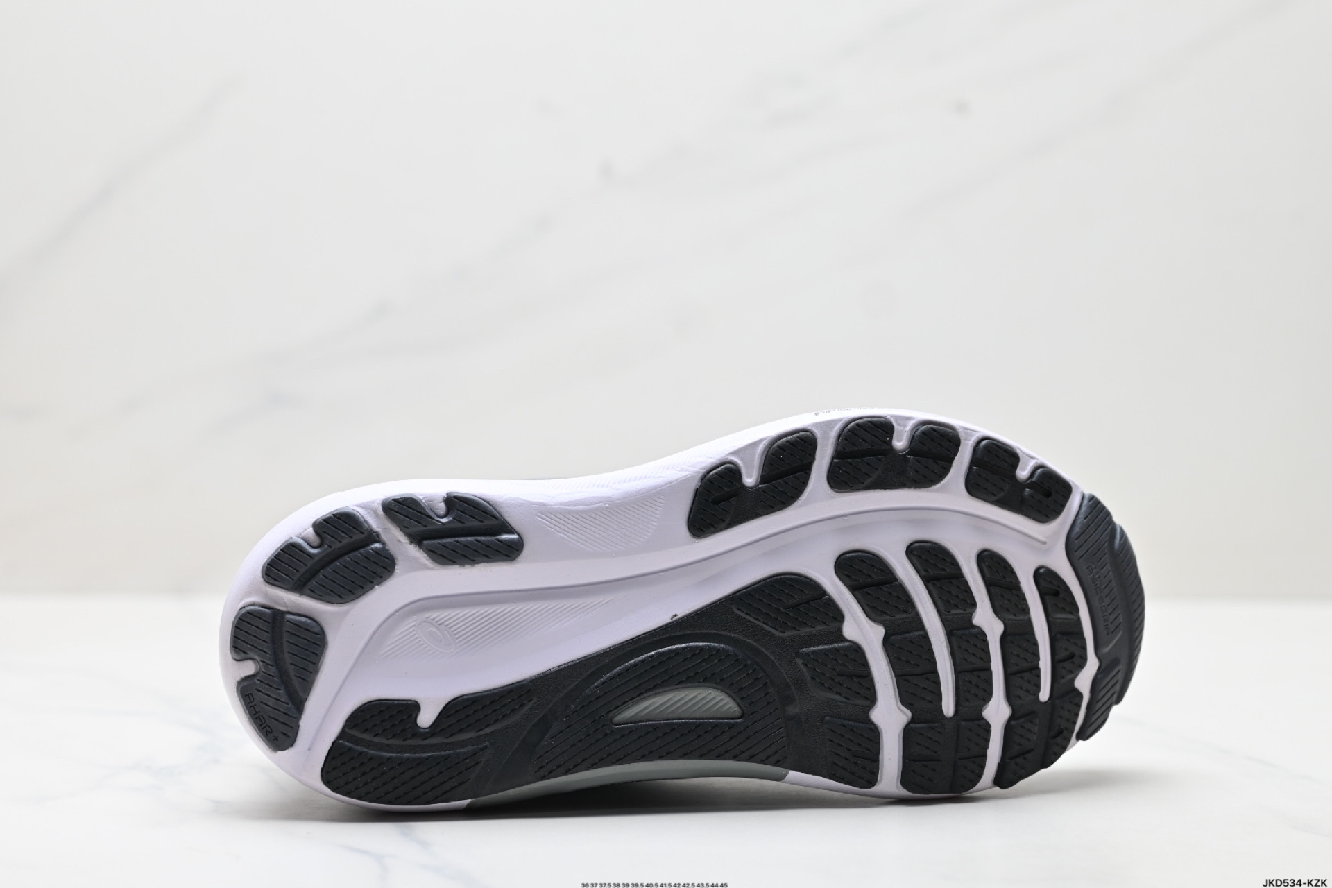 💰200
公司级✅ASICS亚瑟士 GEL-KAYANO 31 PLATINUM低帮专业有氧超轻便运动跑步鞋
全新原装数据开发 符合人体工程学 
一体式双层编制鞋面 高弹性面料
货号:1011B867-002
尺码:36 37 37.5 38 39 39.5 40.5 41.5 42 42.5 43.5 44 45
ID:JKD534-KZK