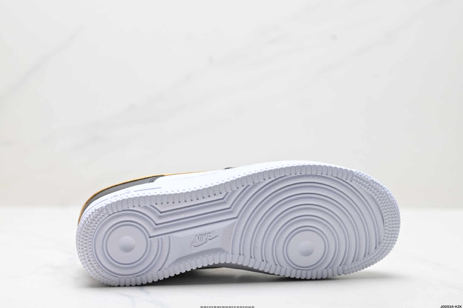 NIKE AIR FORCE 1‘07 CZ9189-001