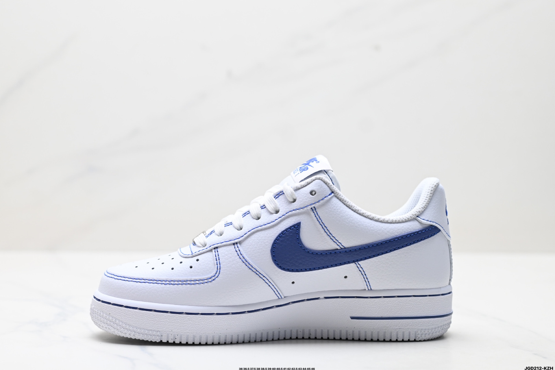 190 NIKE AIR FORCE 1‘07 LV8 HQ2037-100
