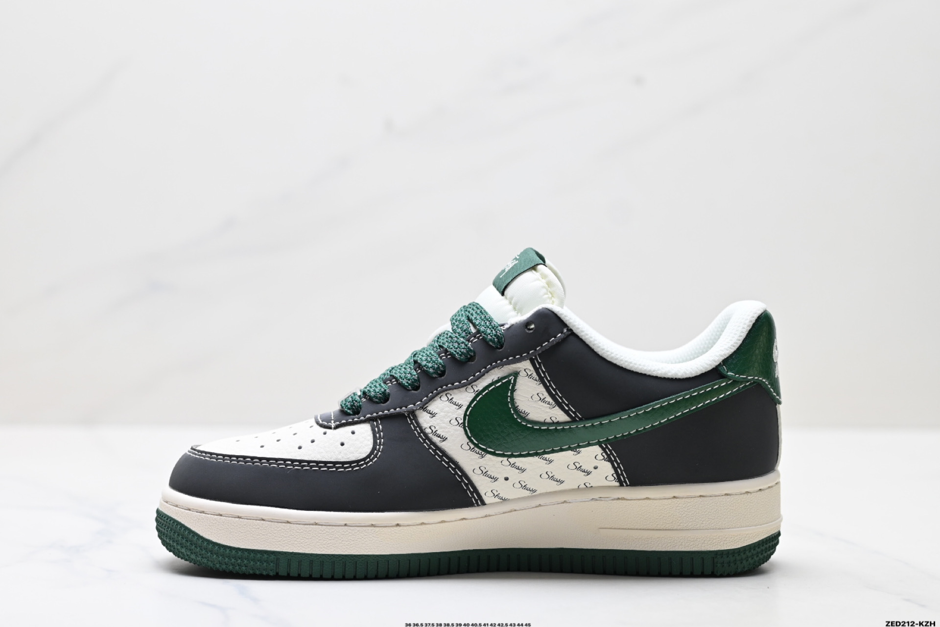 NIKE AIR FORCE 1‘07 LV8 XS1958-572