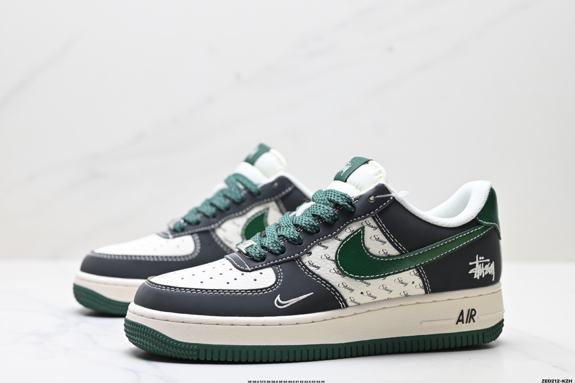 NIKE AIR FORCE 1‘07 LV8 XS1958-572