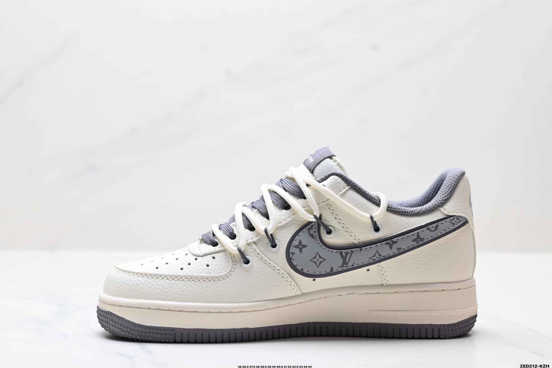 NIKE AIR FORCE 1‘07 LV8 DM6868-067