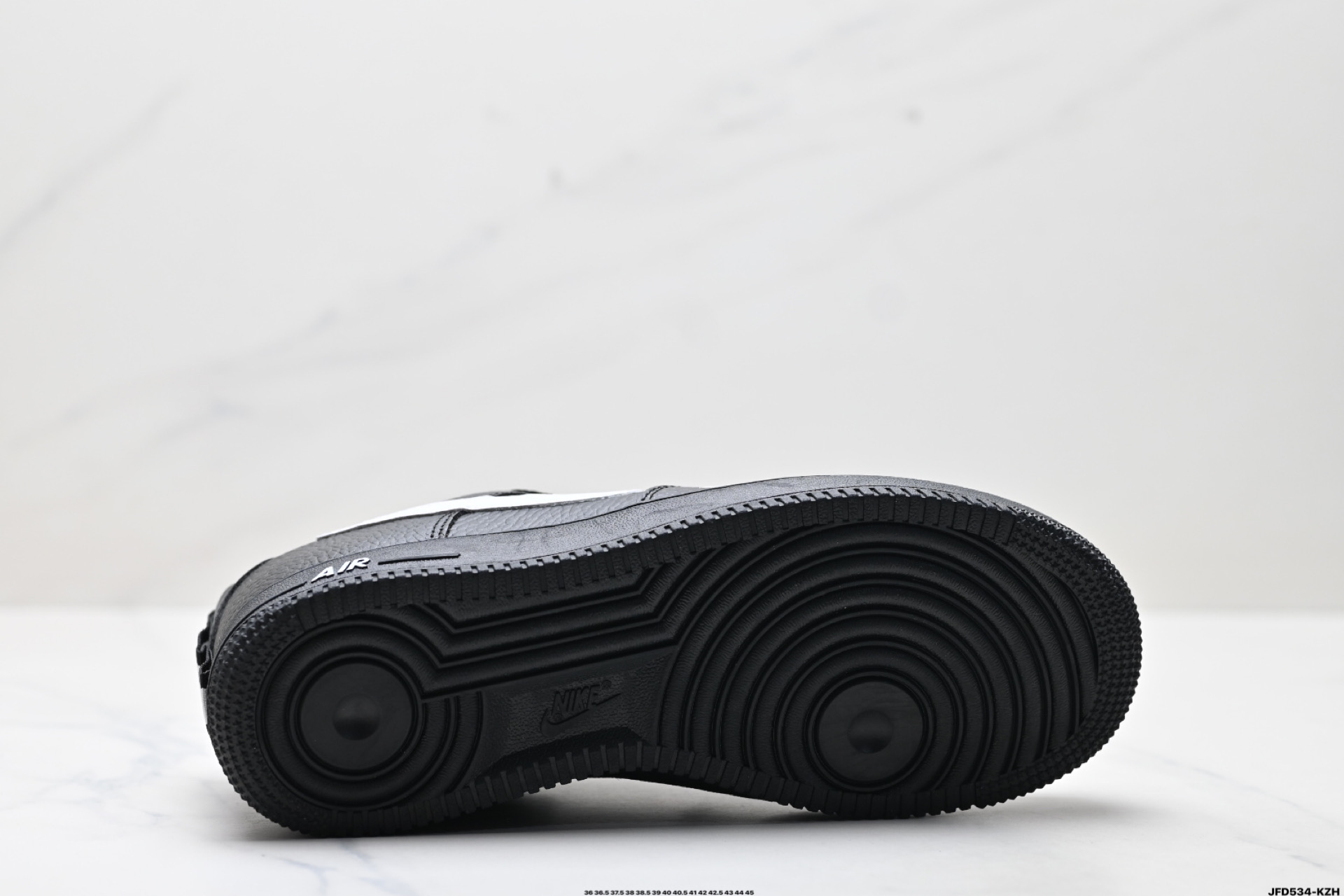 NIKE AIR FORCE 1‘07 AJ7747-001