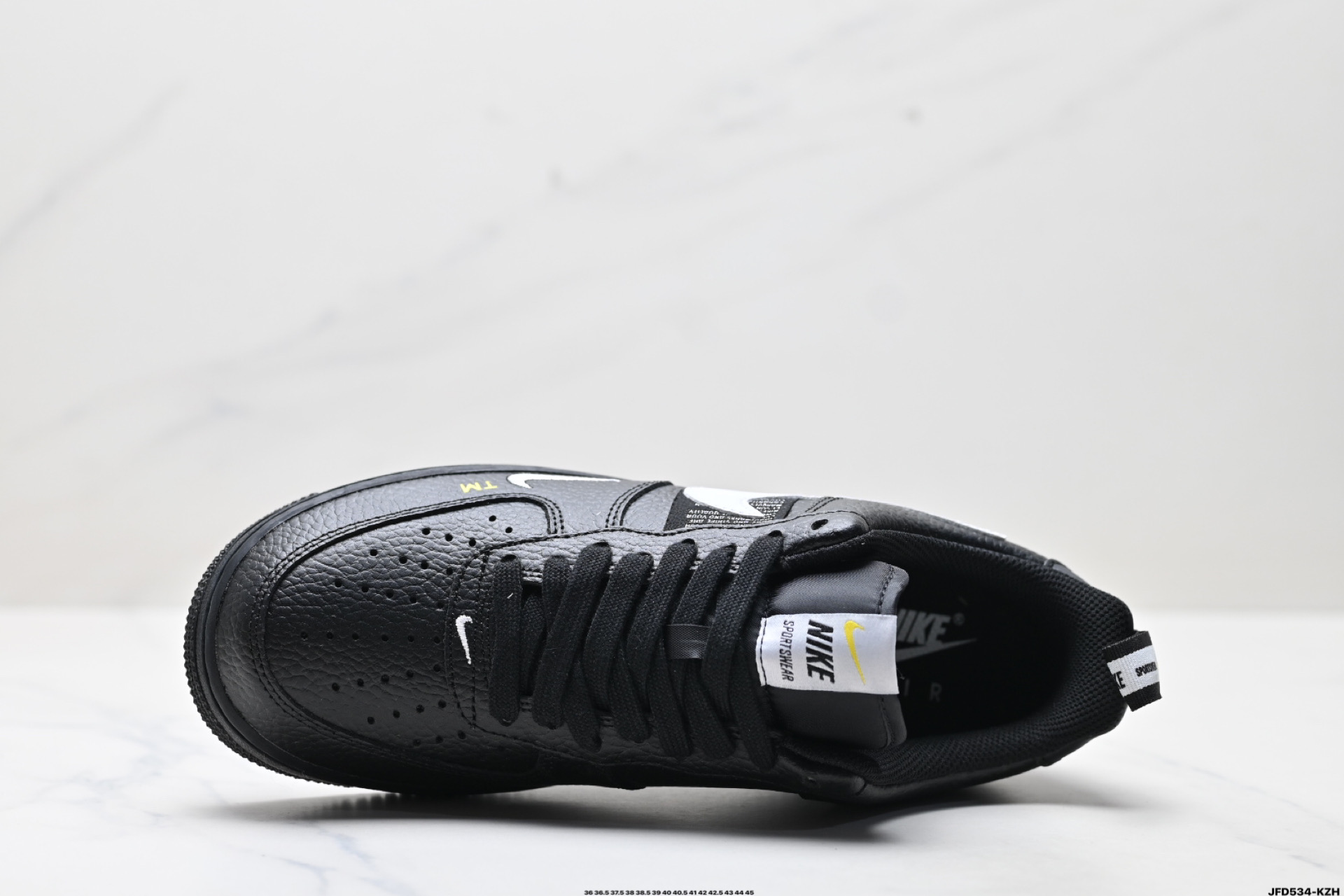 NIKE AIR FORCE 1‘07 AJ7747-001