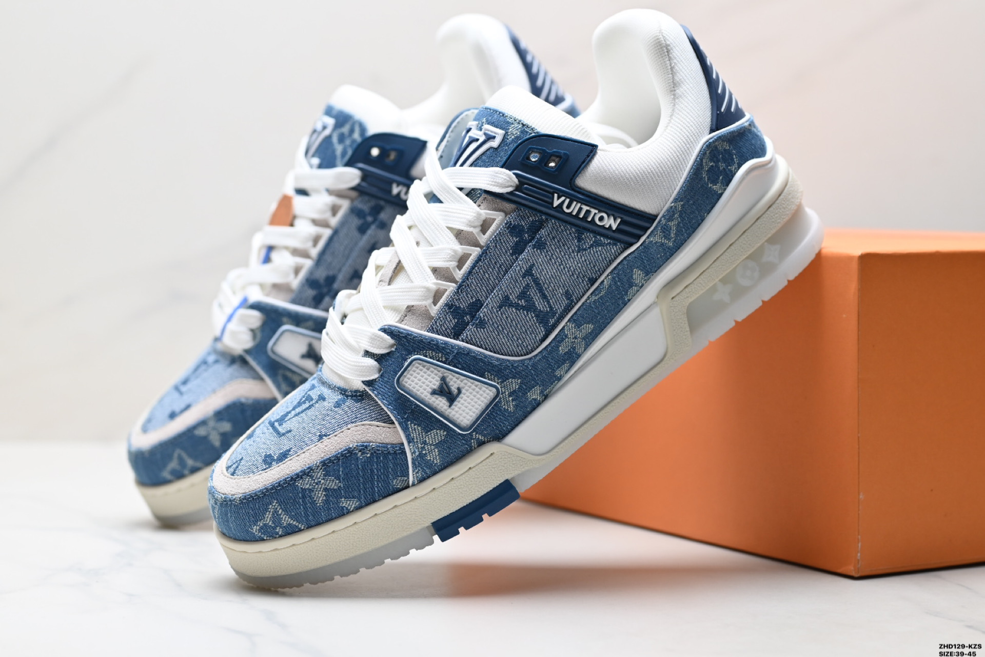 Louis vuitton Trainer Sneaker Low 路易威登 休闲运动文化百搭板鞋
