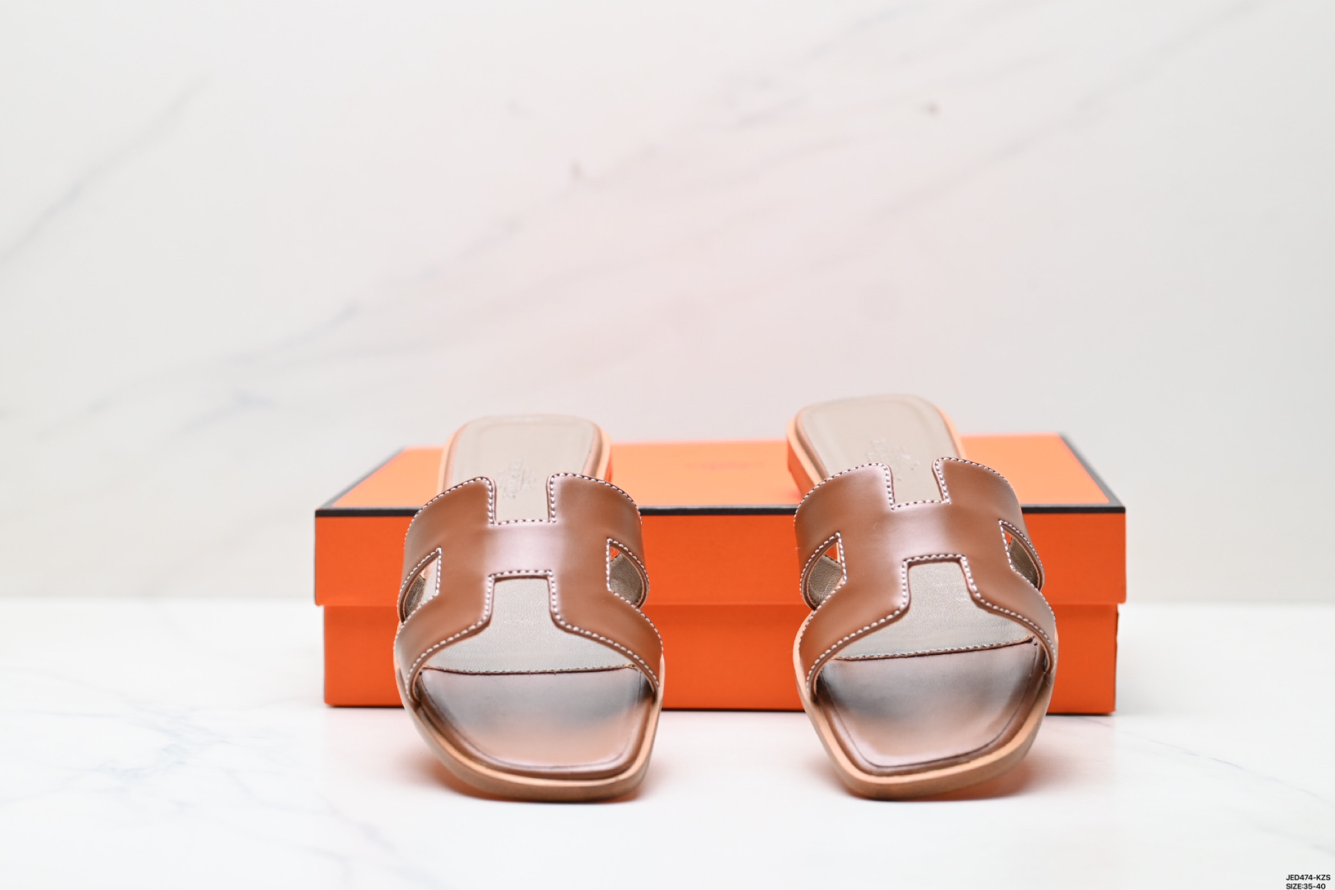 Elegantes sandalias planas de cuero Hermes, el toque perfecto para tu verano 10 i1745773440268 3377 0 3