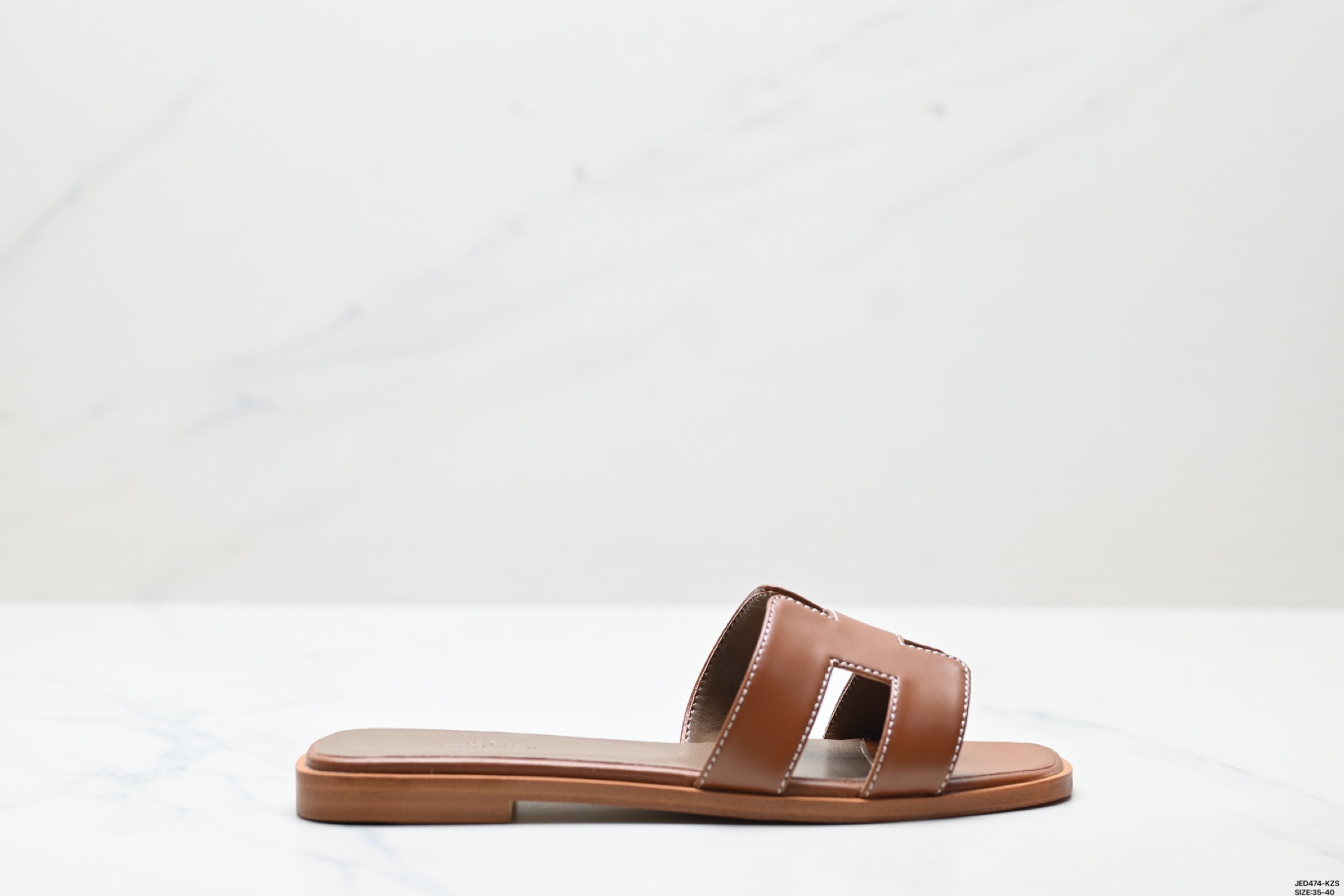 Elegantes sandalias planas de cuero Hermes, el toque perfecto para tu verano 8 i1745773440269 9694 0 0