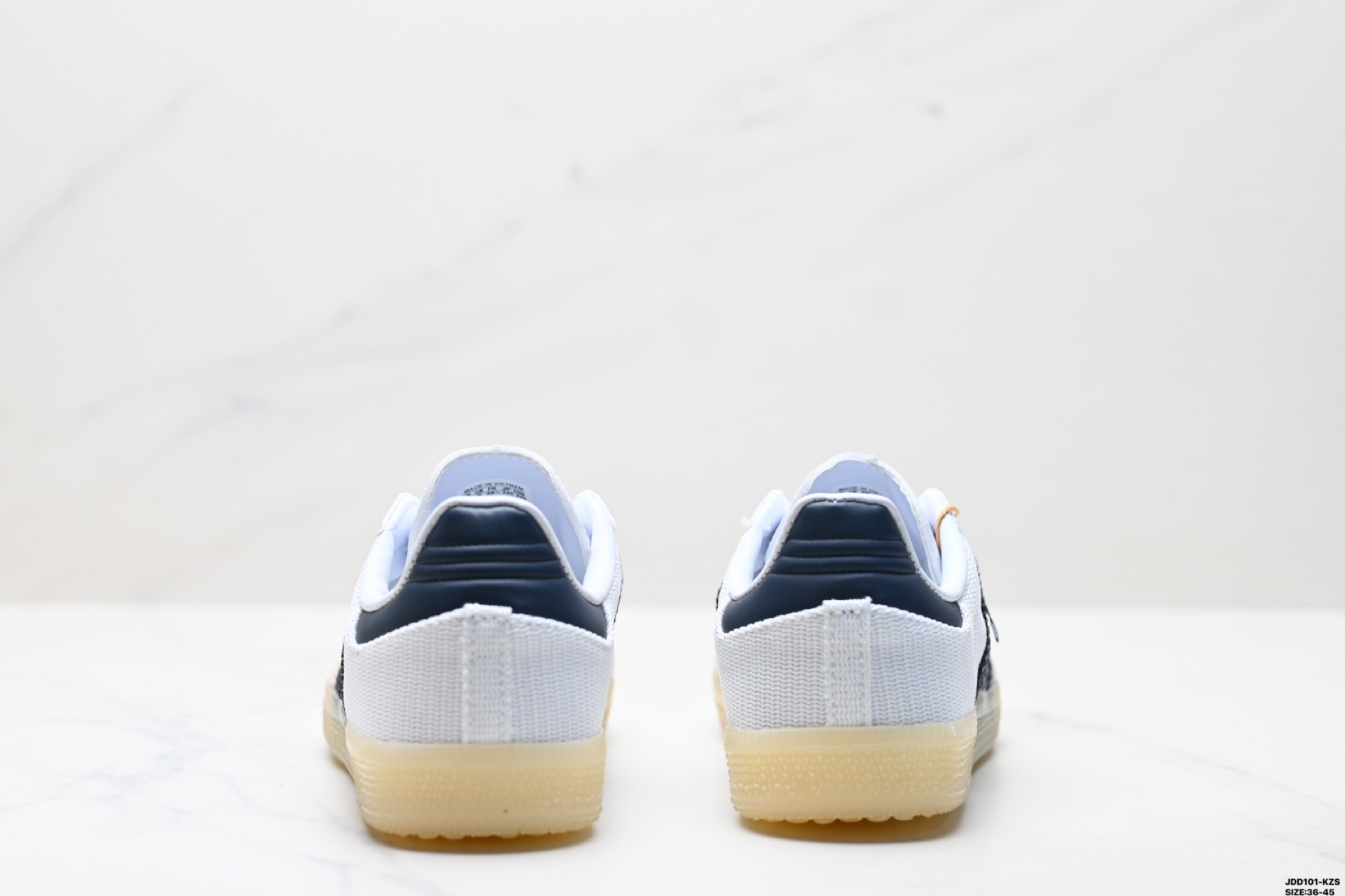 💰150
真标✅阿迪达斯三叶草Adidas Originals Samba OG 桑巴舞系列绅士德训足球风百搭低帮休闲运动板鞋
货号:JQ5141
尺码:36 36.5 37 38 38.5 39 40 40.5 41 42 42.5 43 44 45
ID:JDD101-KZS