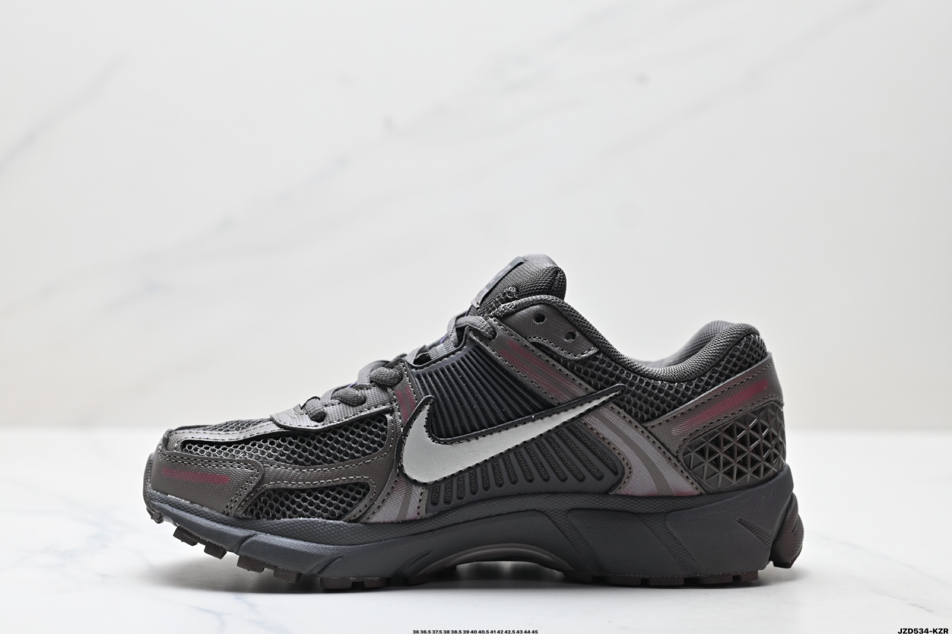 💰180
公司级✅耐克Nike Zoom Vomero 5
马拉松复古跑五代休闲运动慢跑鞋
采用环保纤维革饰片组合网眼布鞋面材质 升级正确后跟TPU加固 耐弯折热塑框架支撑鞋身 中底搭载EVA轻量缓震
货号:HF5493-201
码数:36 36.5 37.5 38 38.5 39 40 40.5 41 42 42.5 43 44 45
ID:JZD534-KZR