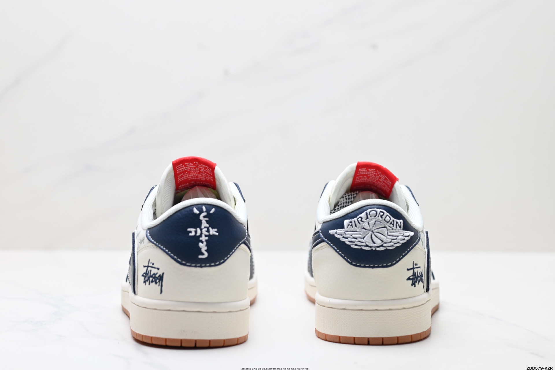 💰250
公司级✅AJ1倒勾Travis Scott x Air Jordan 1 ” Reverse Mocha “ AJ1乔1 TS 闪电 联名倒钩 低帮文化篮球鞋 完美品质出货 细节如图所示  鞋面切割工整  冲孔整齐干净 中底拉帮线 整体清洁度非常好
货号:HD2258-007
尺码:36 36.5 37.5 38 38.5 39 40 40.5 41 42 42.5 43 44 45
ID:ZDD579-KZR