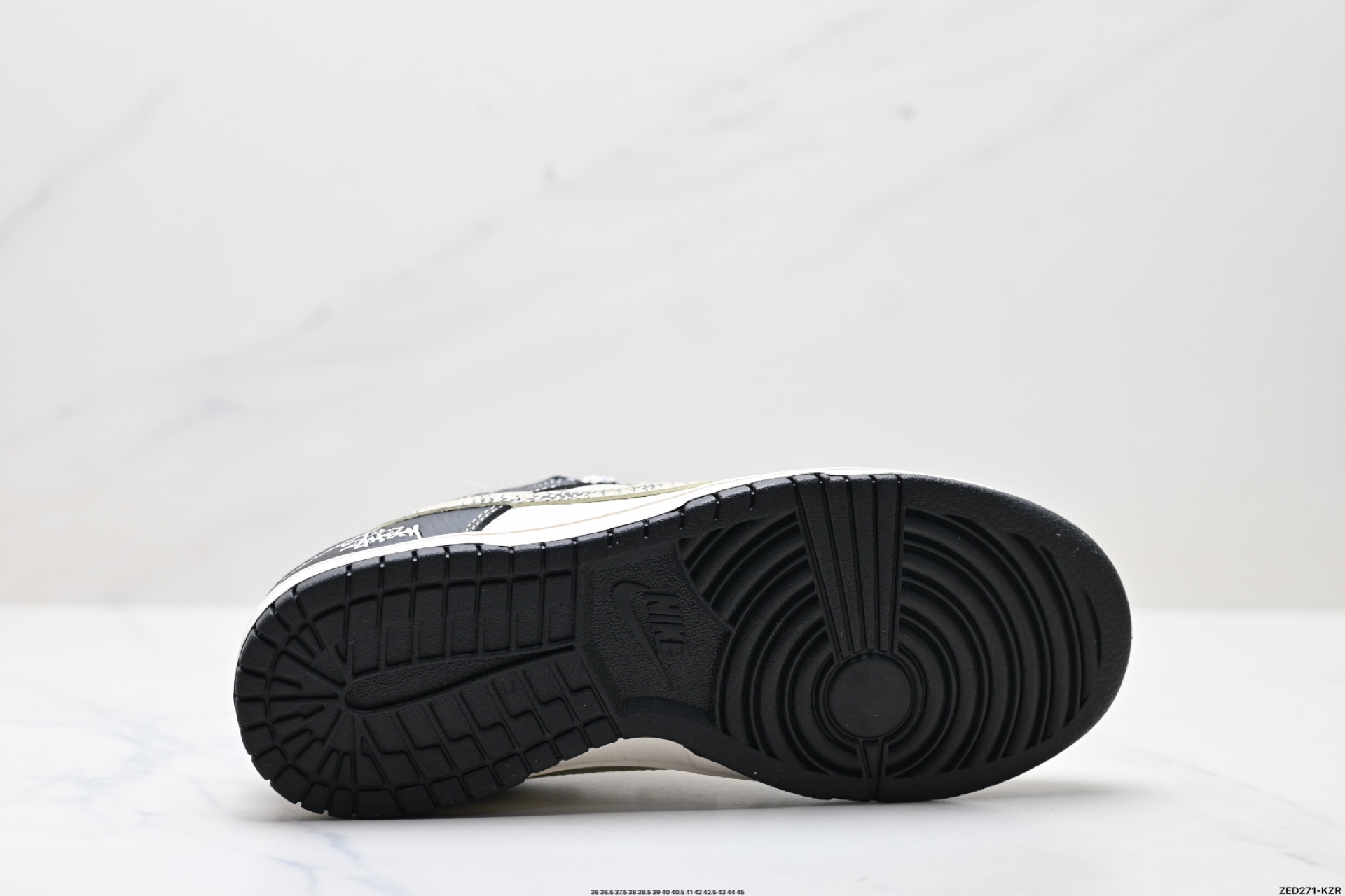 NK Dunk Low Retro “DIY高端定制” 低帮休闲运动板鞋 ZH2598-271