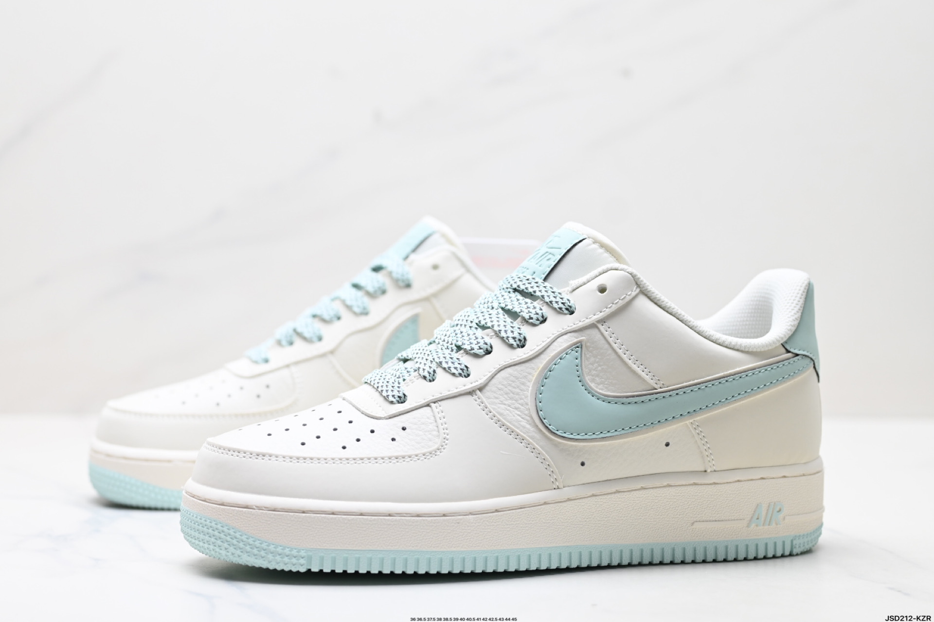 NIKE AIR FORCE 1‘07 LV8 GL6835-001
