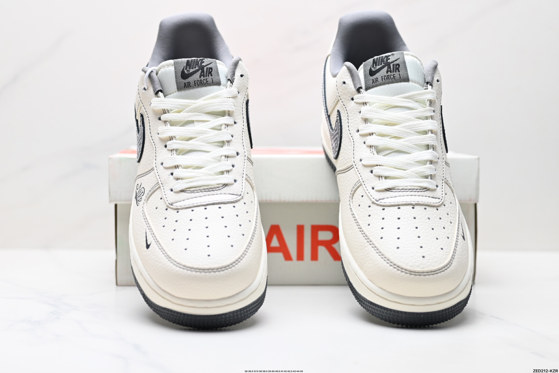 NIKE AIR FORCE 1‘07 LV8 DF0188-057